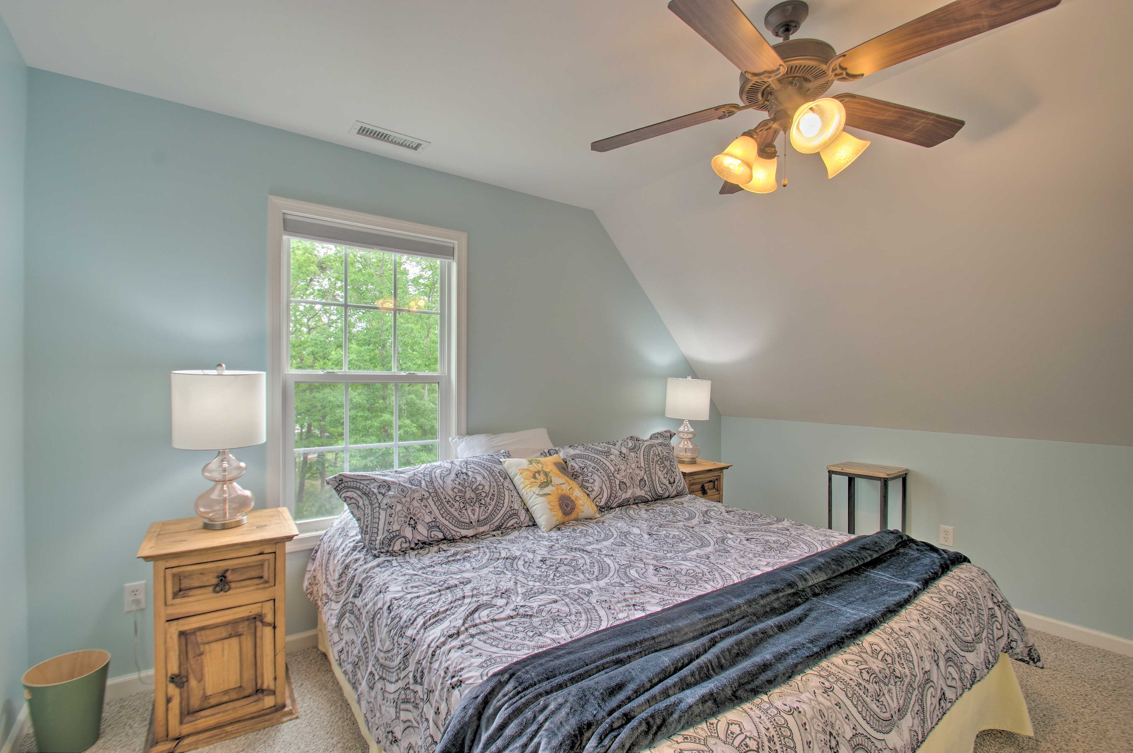 Bedroom 3 | King Bed