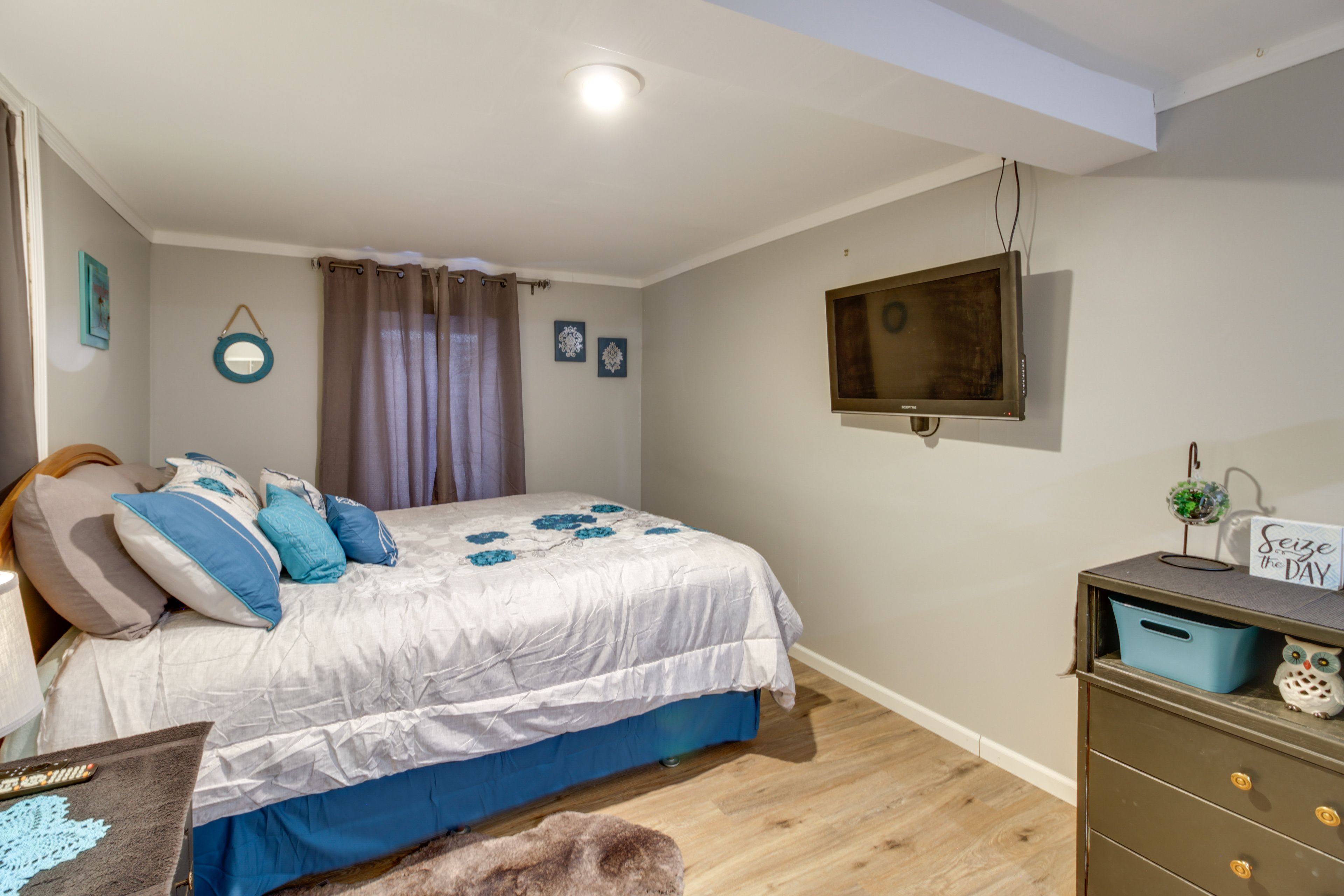 Bedroom 1 | Queen Bed | Crib | Linens Provided