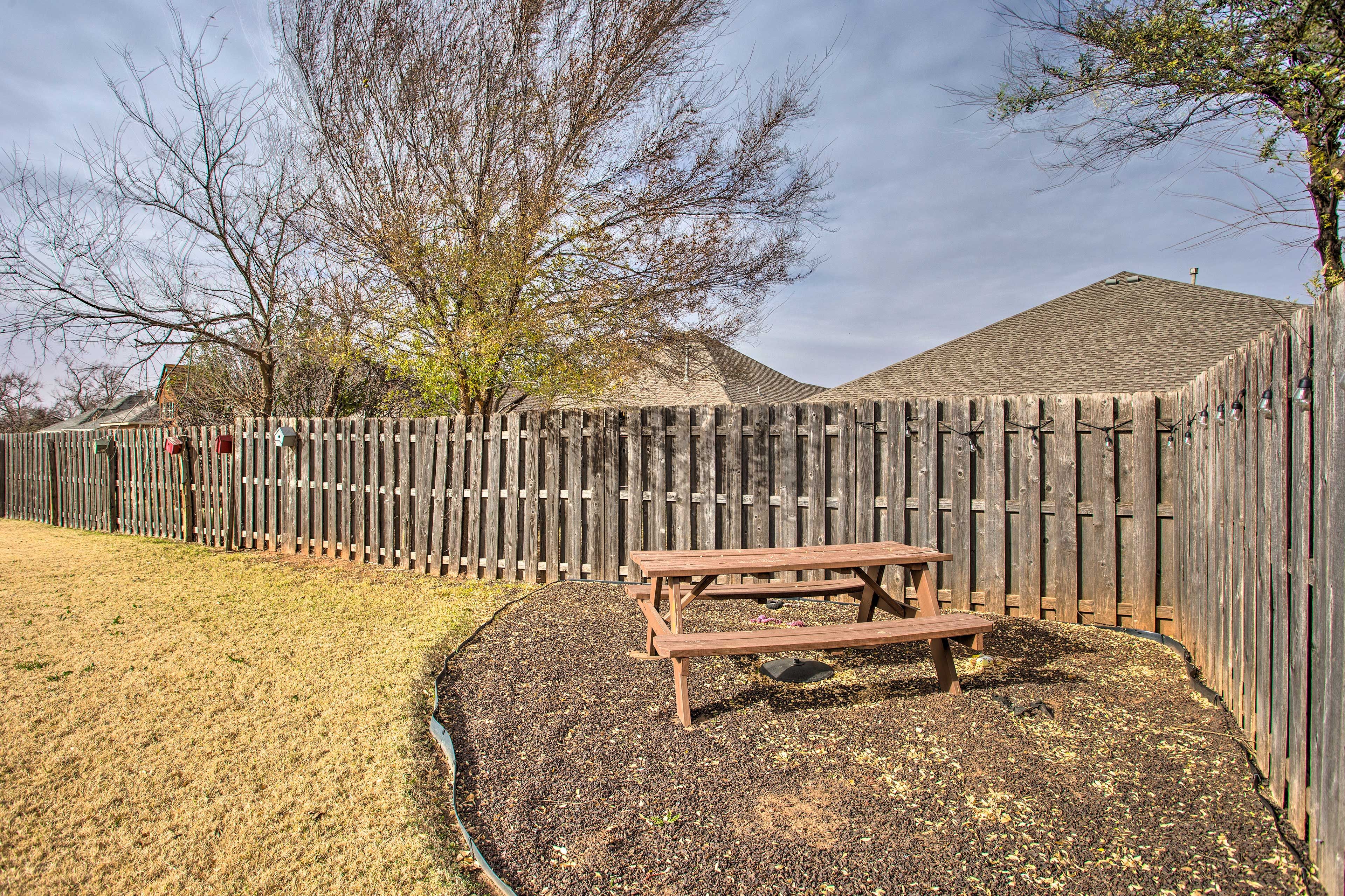Backyard | Picnic Table