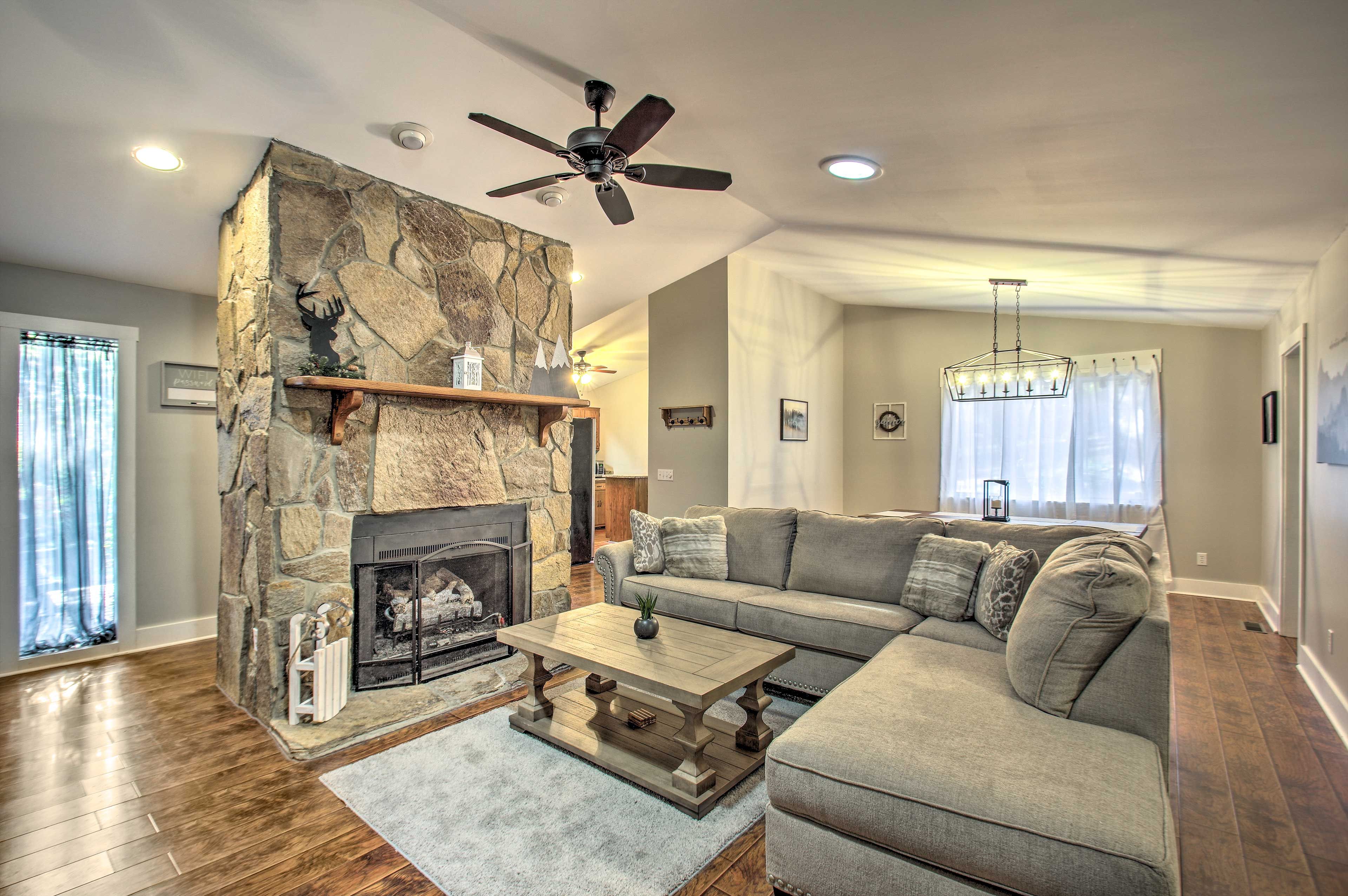 McGaheysville Vacation Rental | 4BR | 2BA | 1,600 Sq Ft | Stairs Required