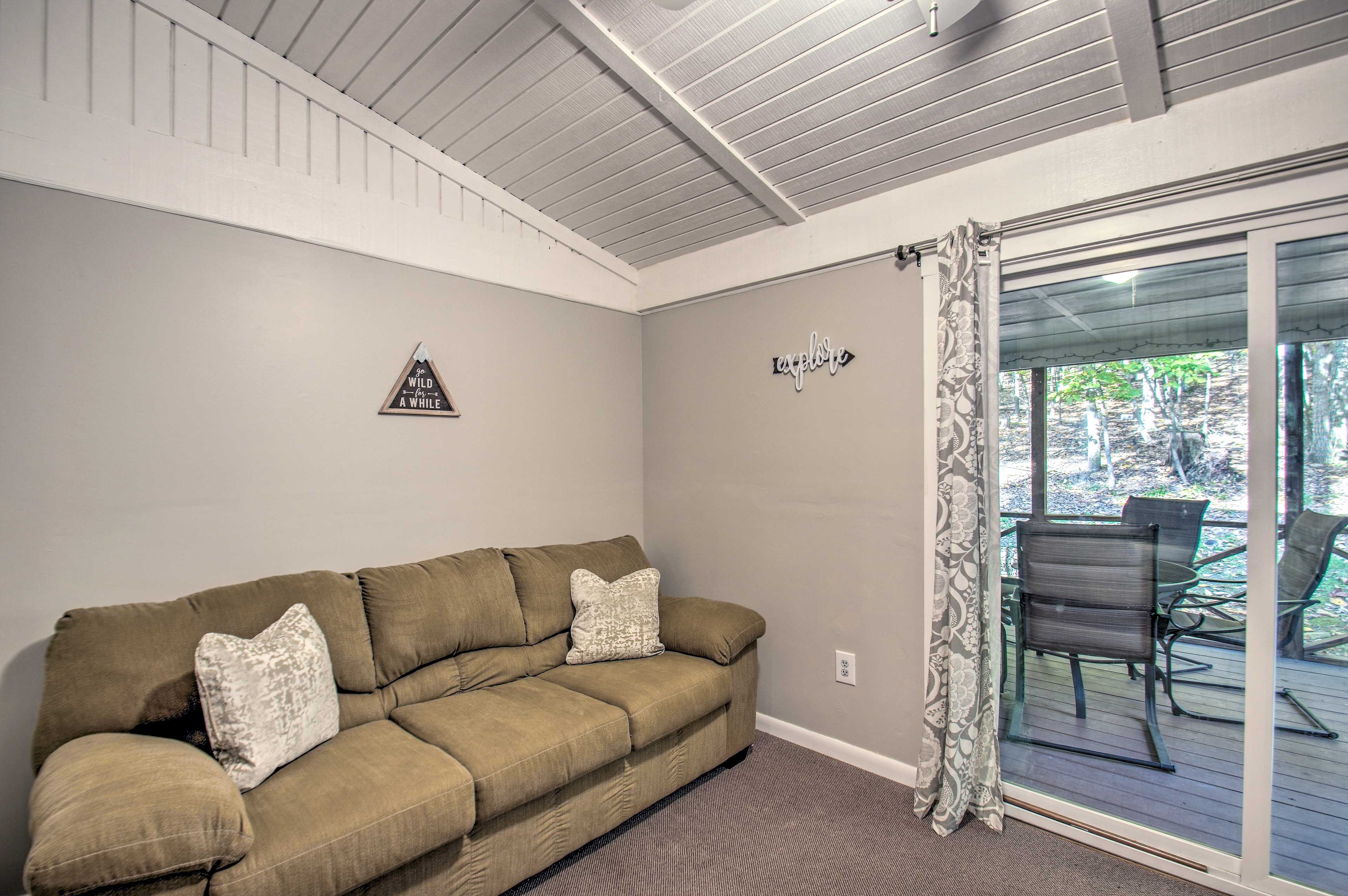 Game Room | Additional Sofa Seating