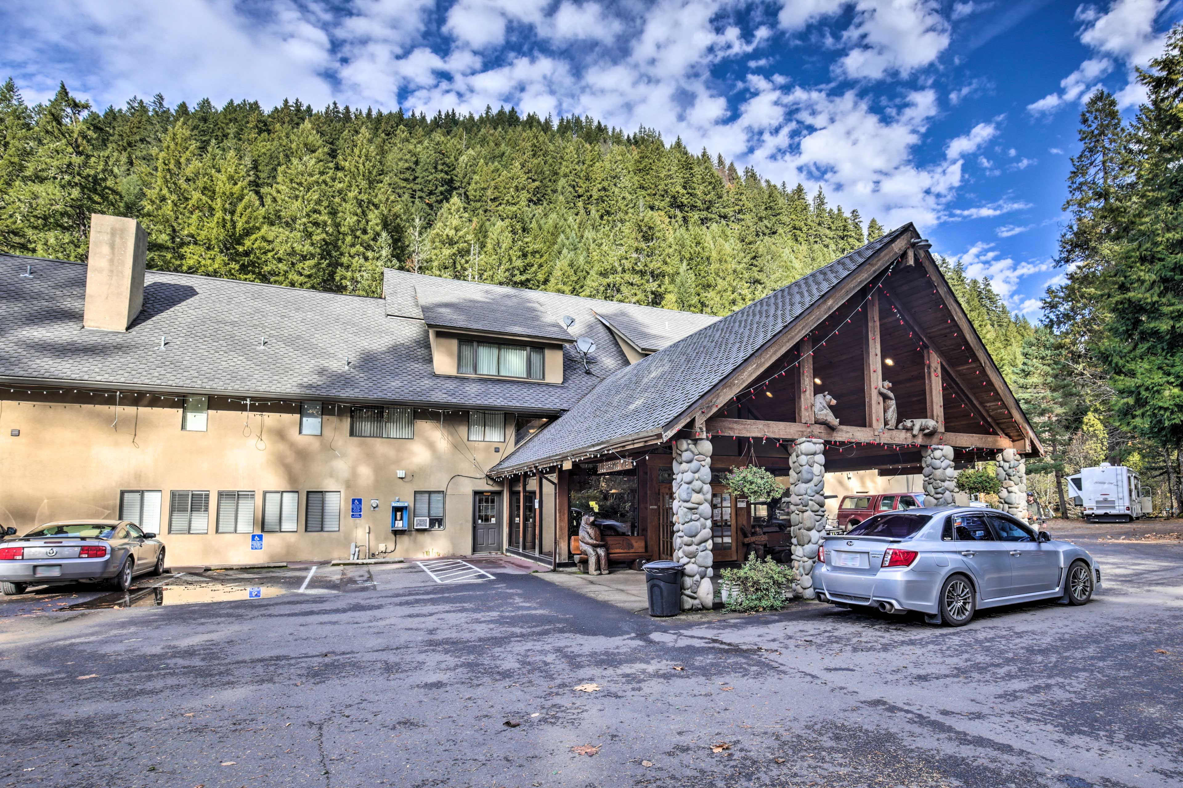 Belknap Hot Springs Resort