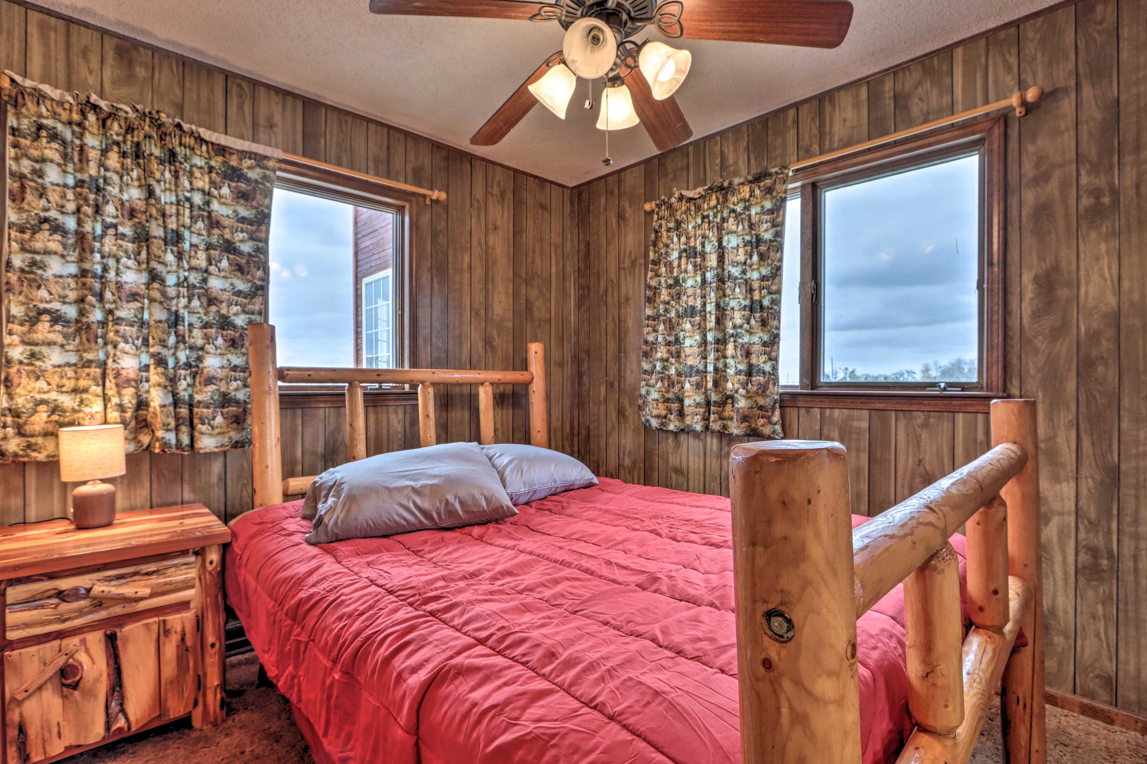 Bedroom 3 | Main Level | Queen Bed
