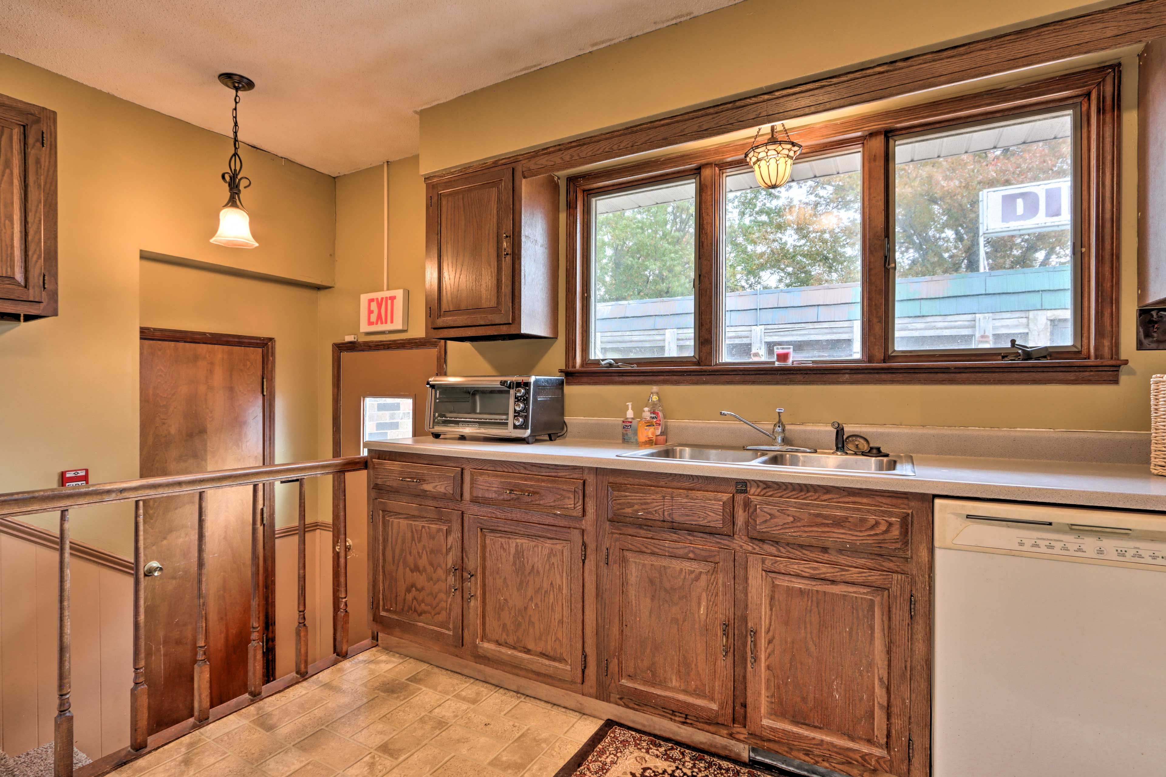 Kitchen | Fully Equipped | Cooking Basics
