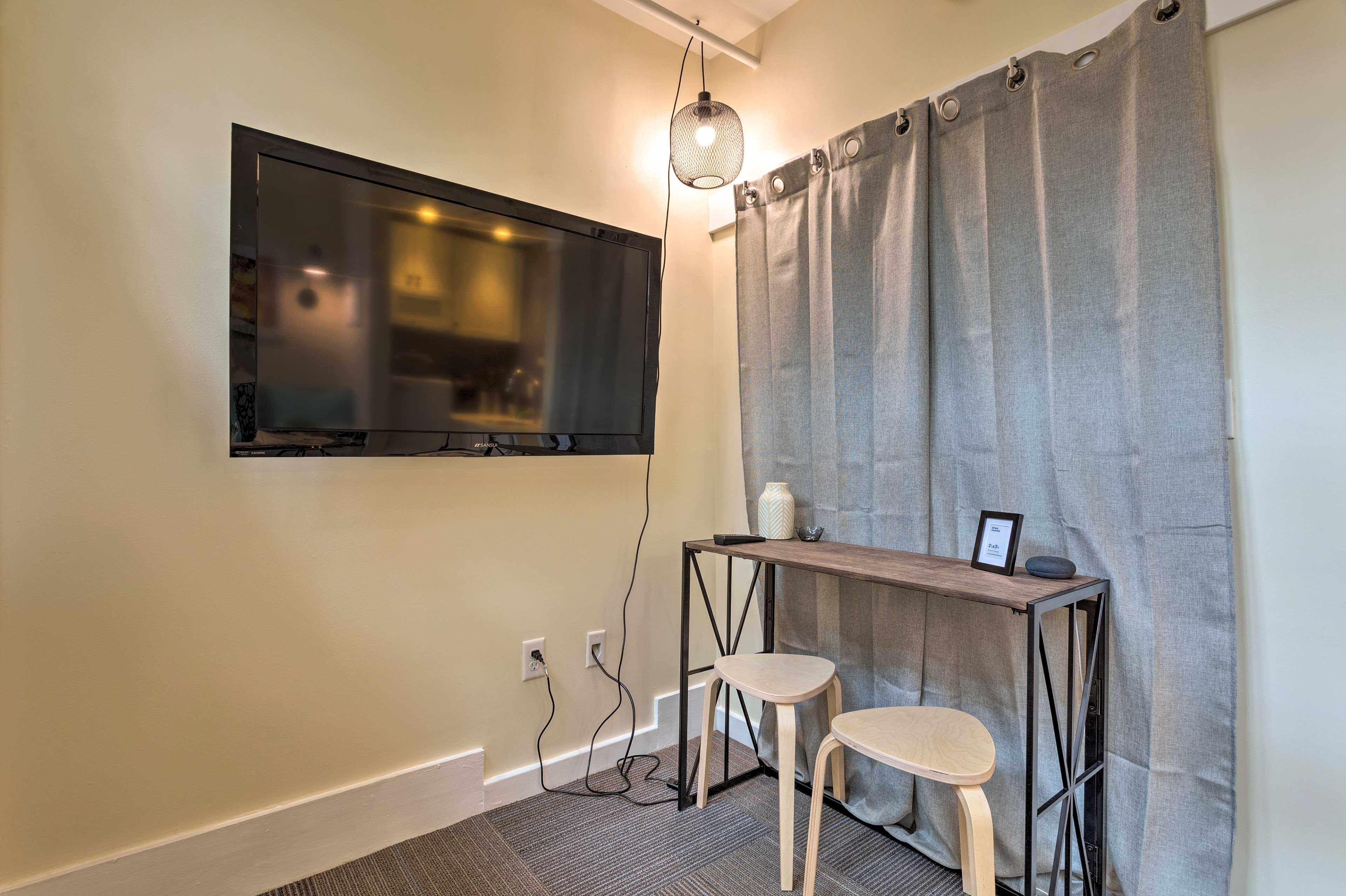 Studio | 2-Person Breakfast Bar | Dishware & Flatware Provided