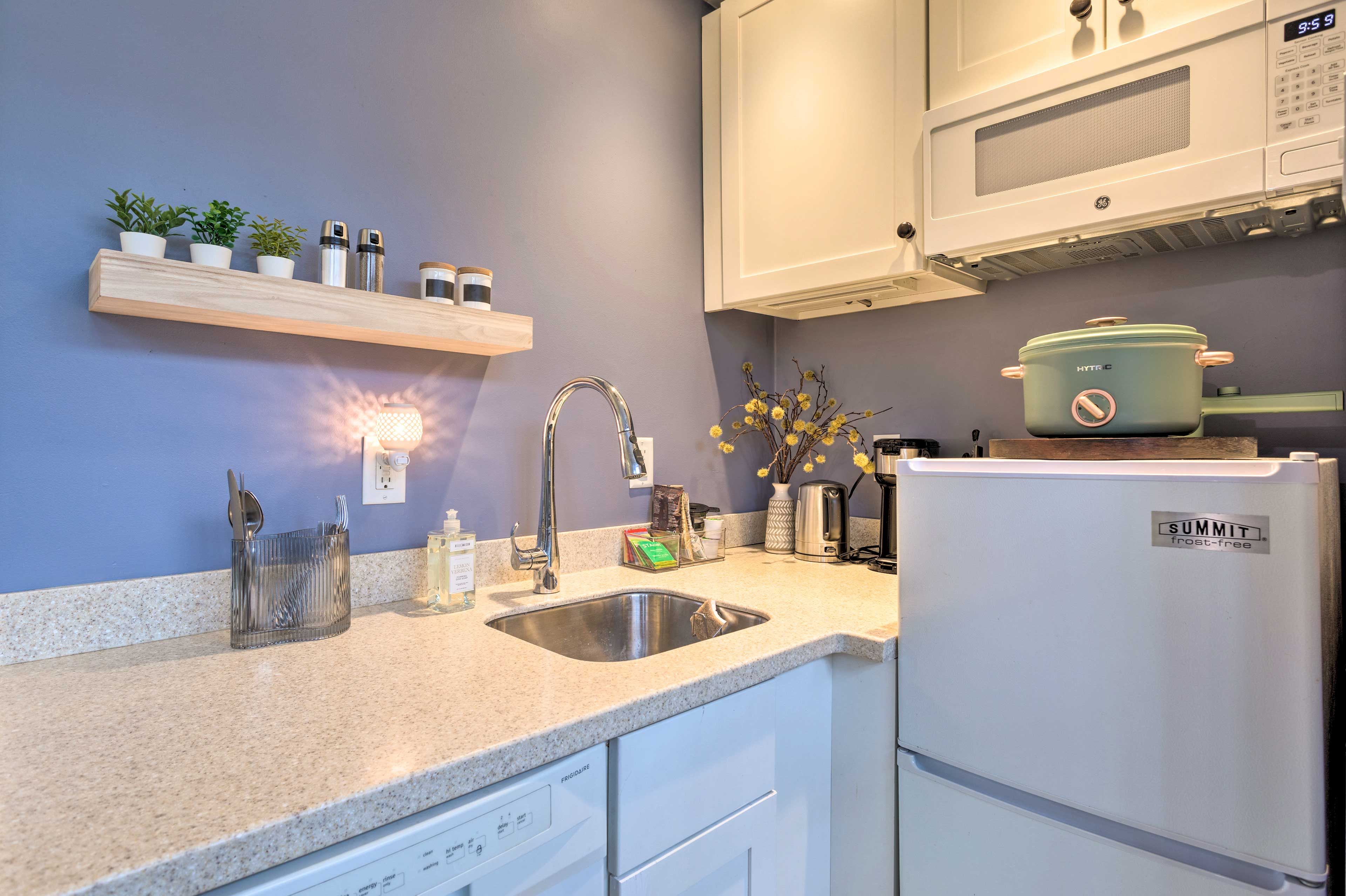 Kitchenette | Tea Kettle | Tea | Water Filter | Snacks | Spices | Trash Bags