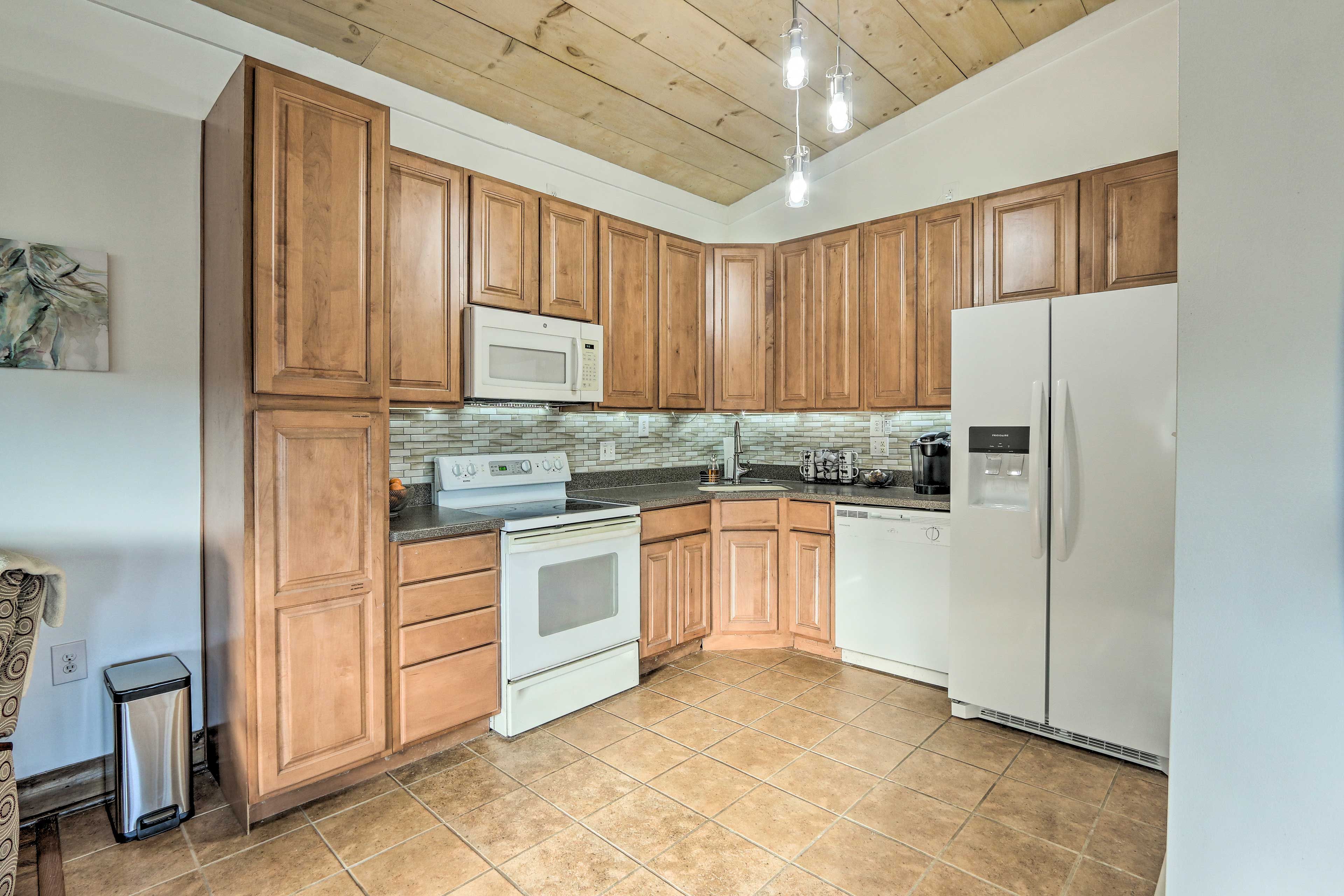 Kitchen | Fully Equipped