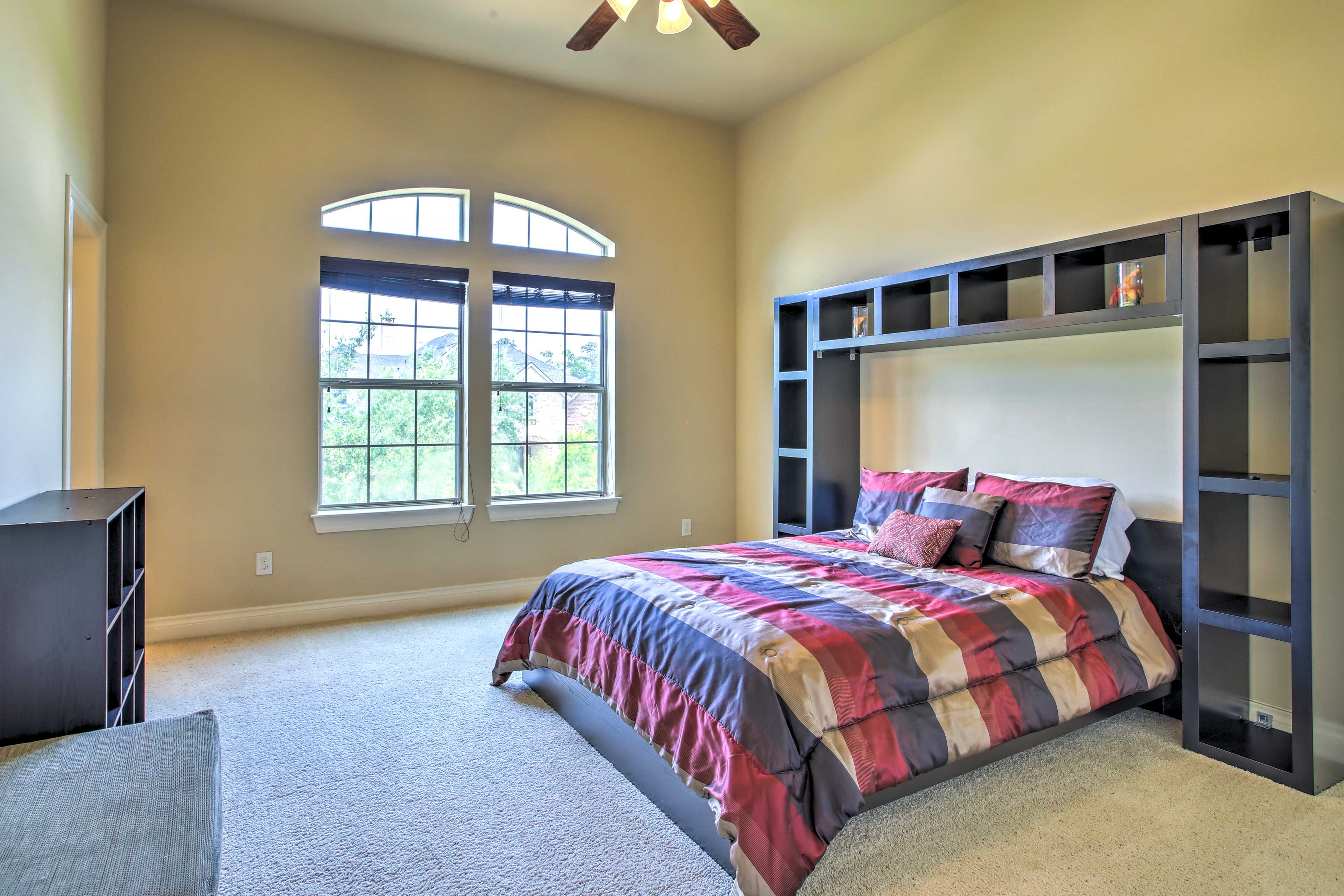 Bedroom 2 | Queen Bed | 2nd Floor