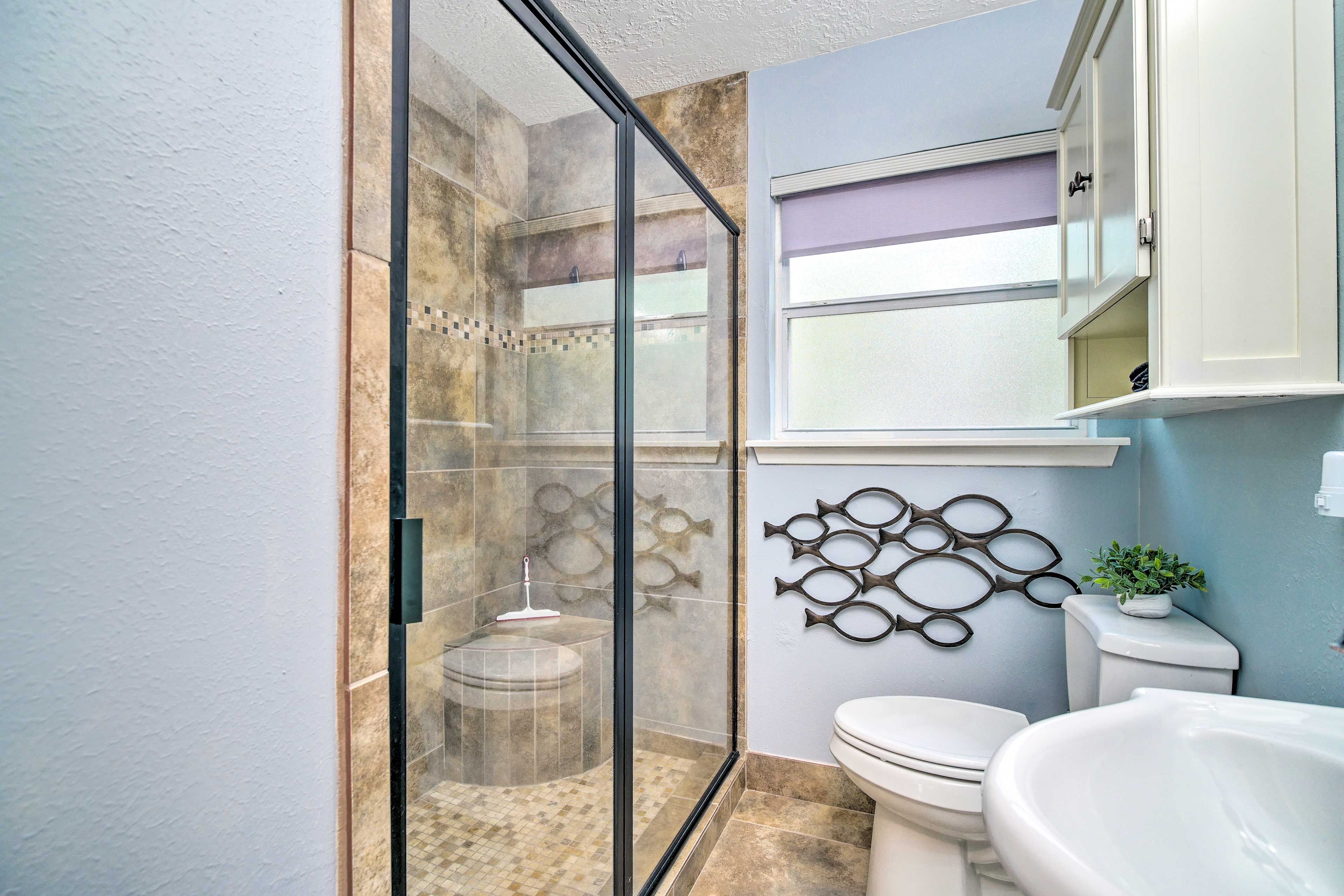 Bathroom | 1st Floor