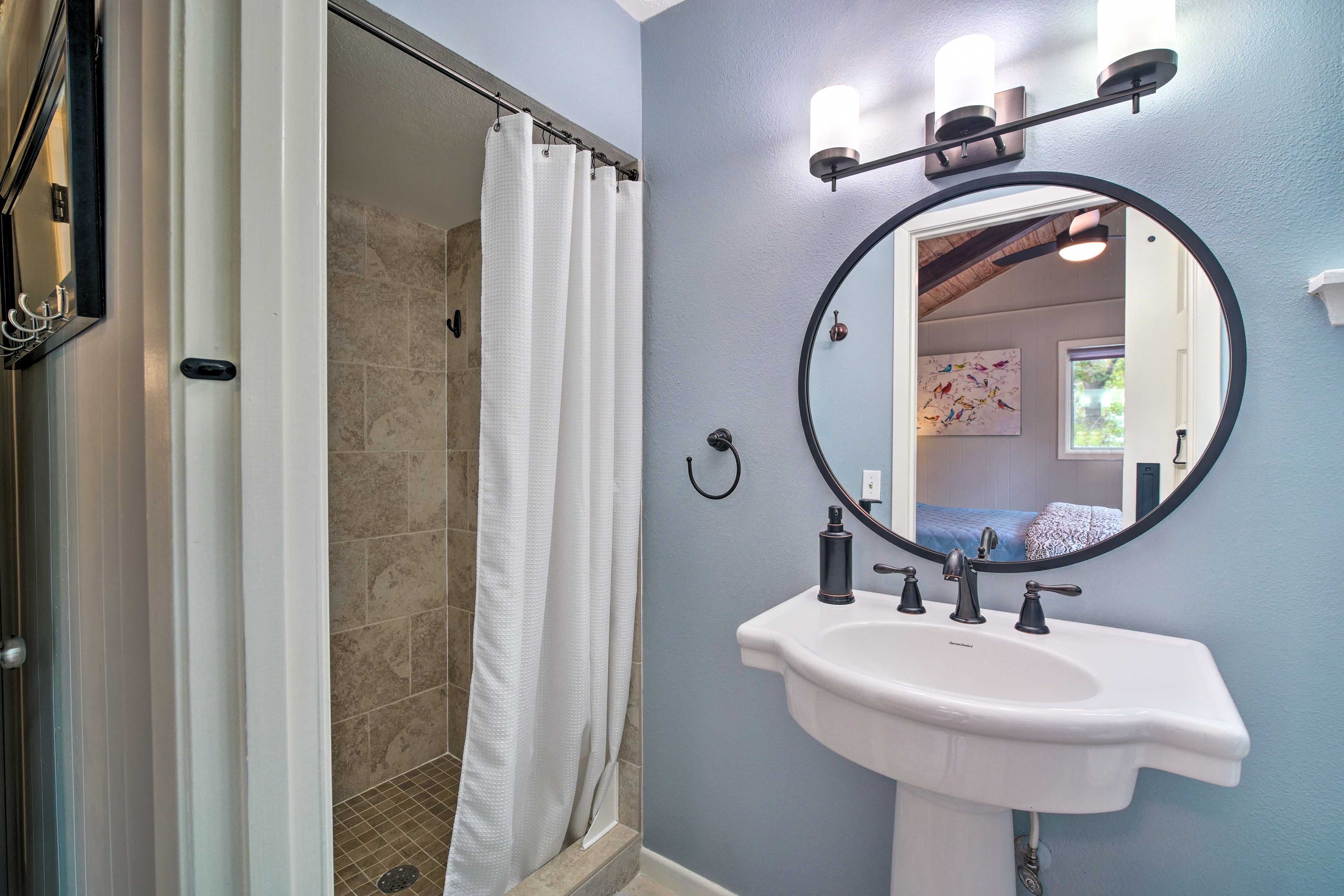 En-Suite Bathroom | 2nd Floor