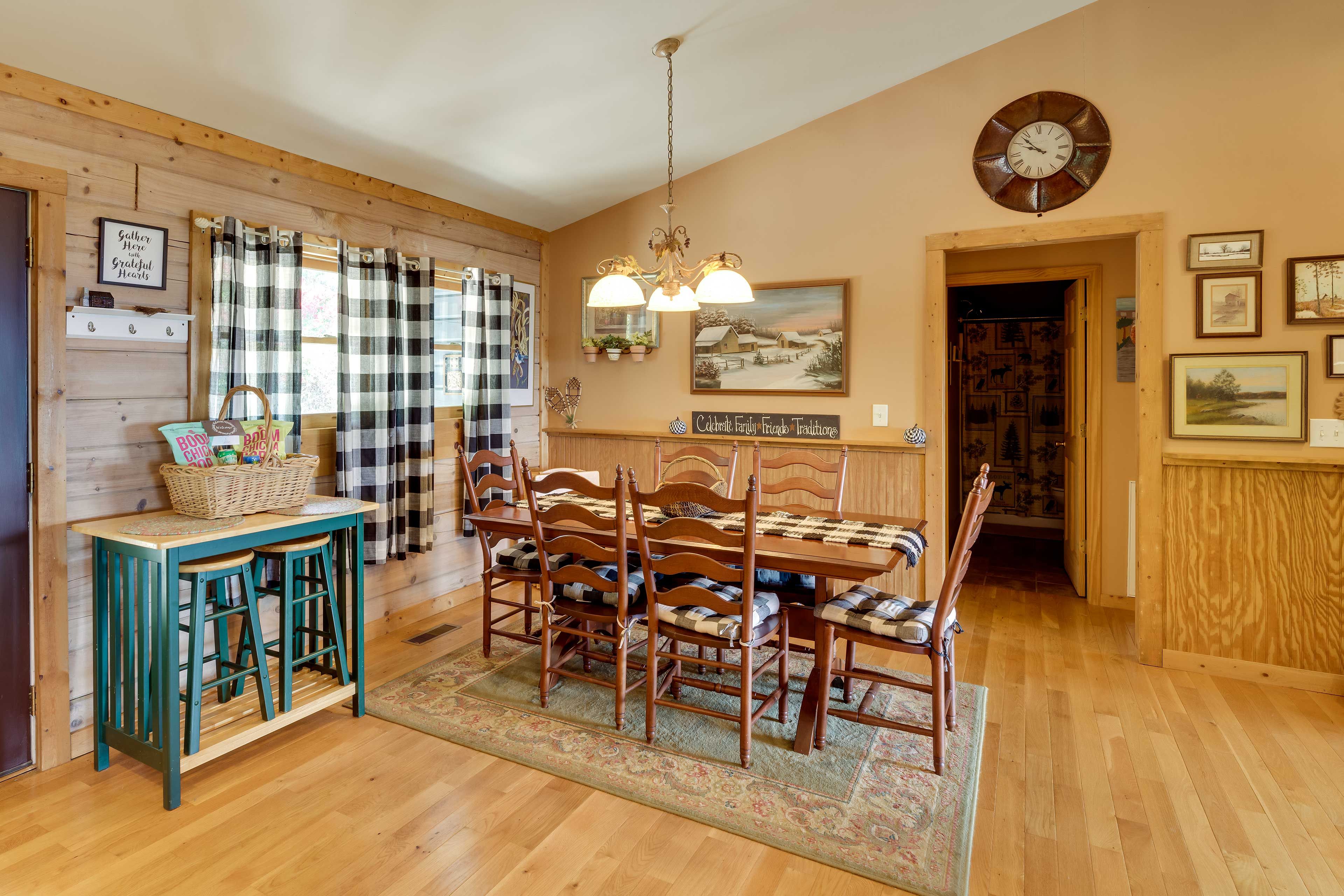 Dining Area | Open Floor Plan | Welcome Basket w/ Snacks