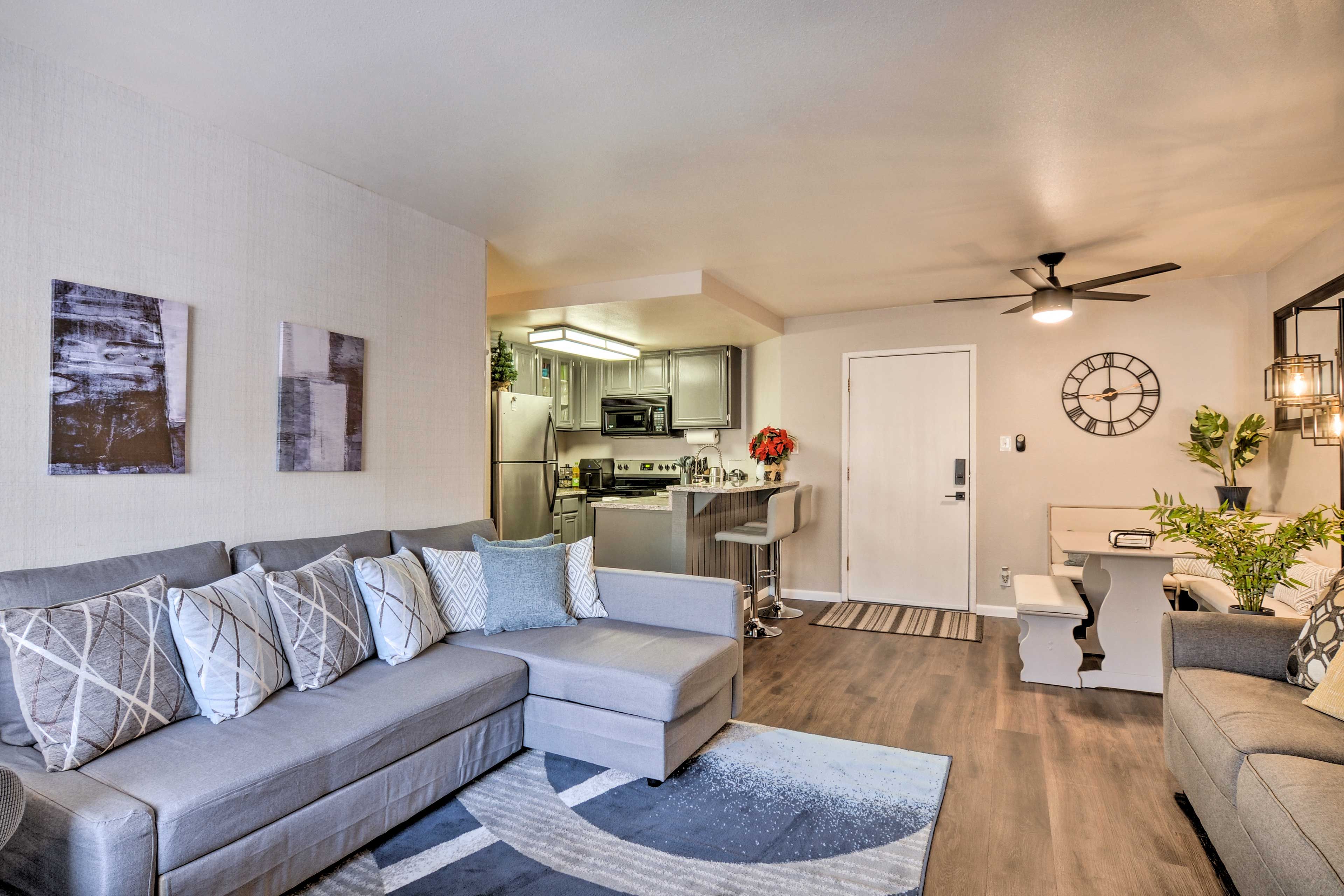 Living Room | Free WiFi