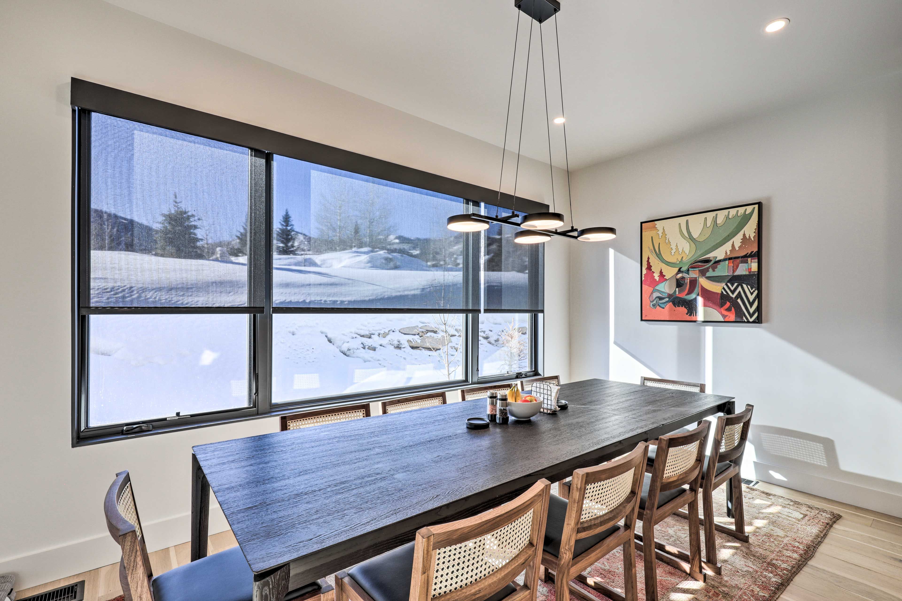 Dining Area | Dishware/Flatware