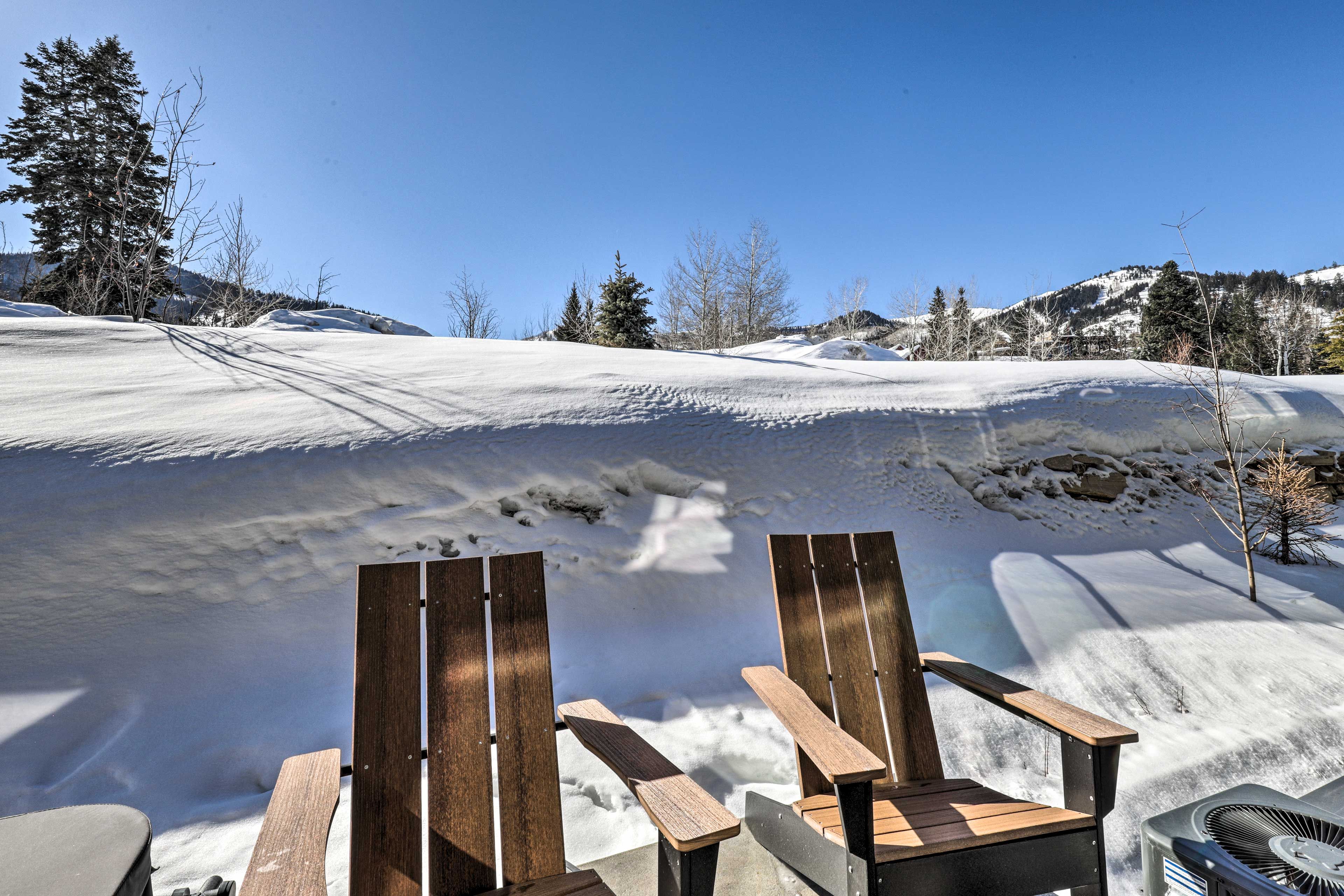 Townhome Exterior | Furnished Patio | Mountain Views