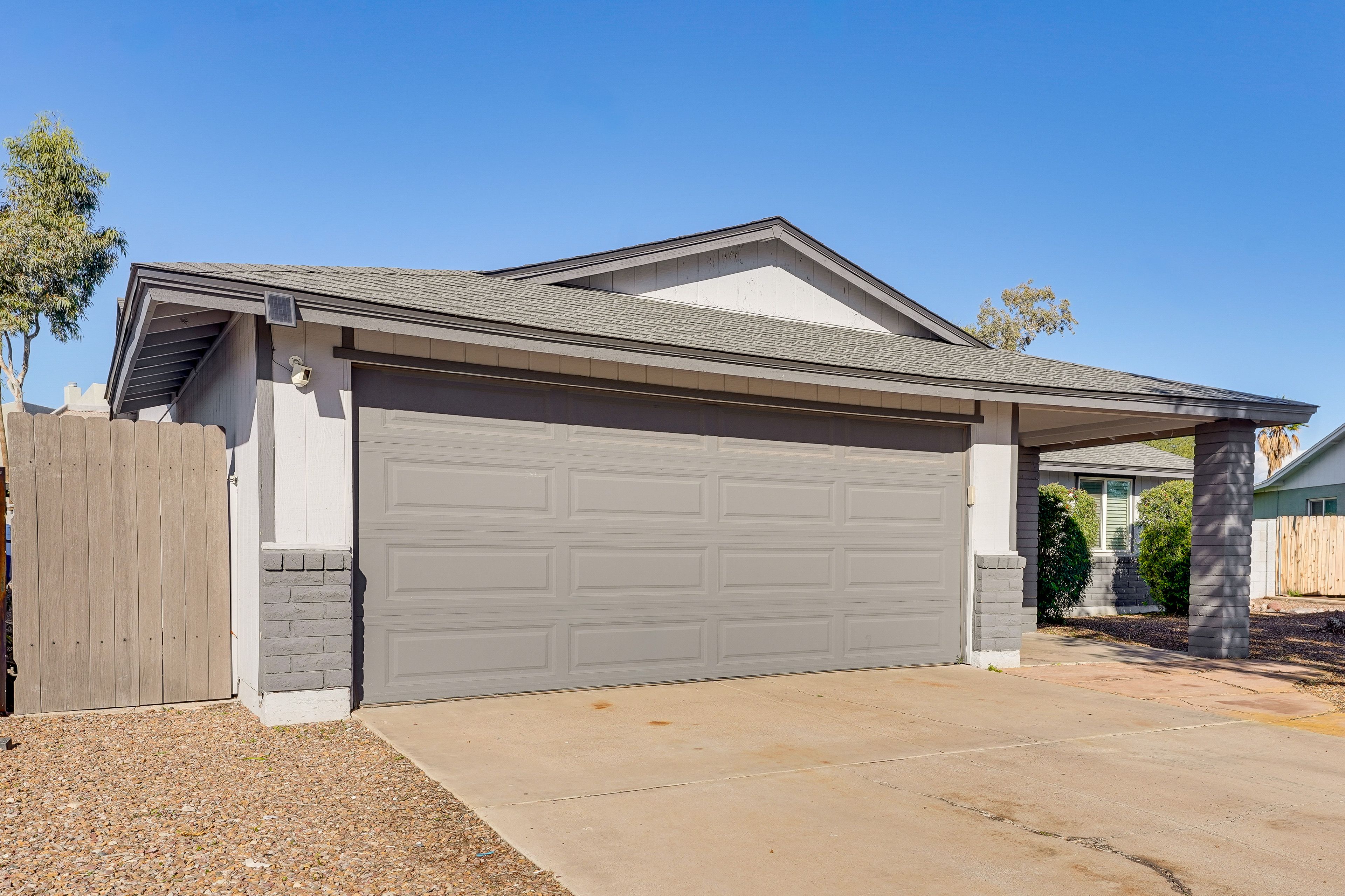 Parking | Garage (2 Vehicles) | Driveway (2 Vehicles) Free Street Parking