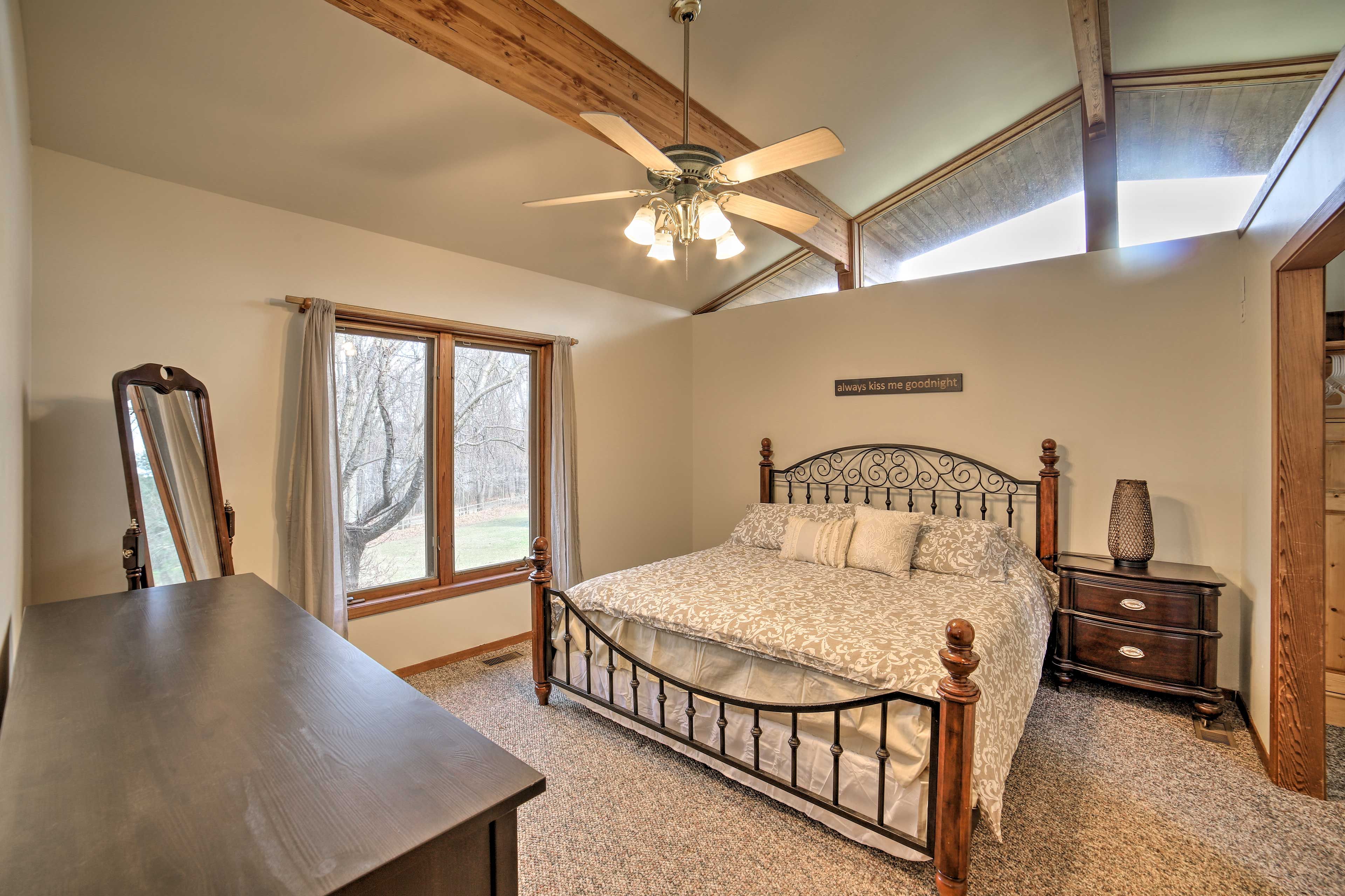 Bedroom 1 | King Bed | Main Level