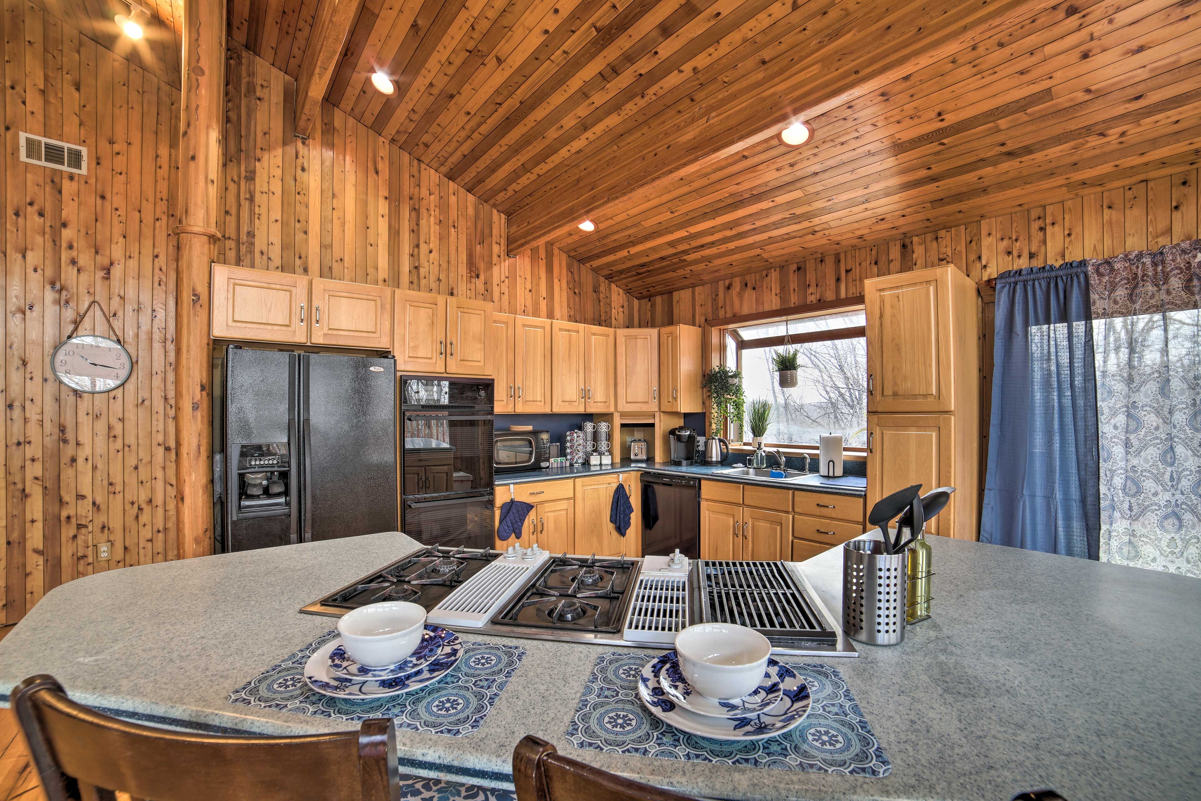 Kitchen | Toaster | Keurig Coffee Maker | Hot Water Pot