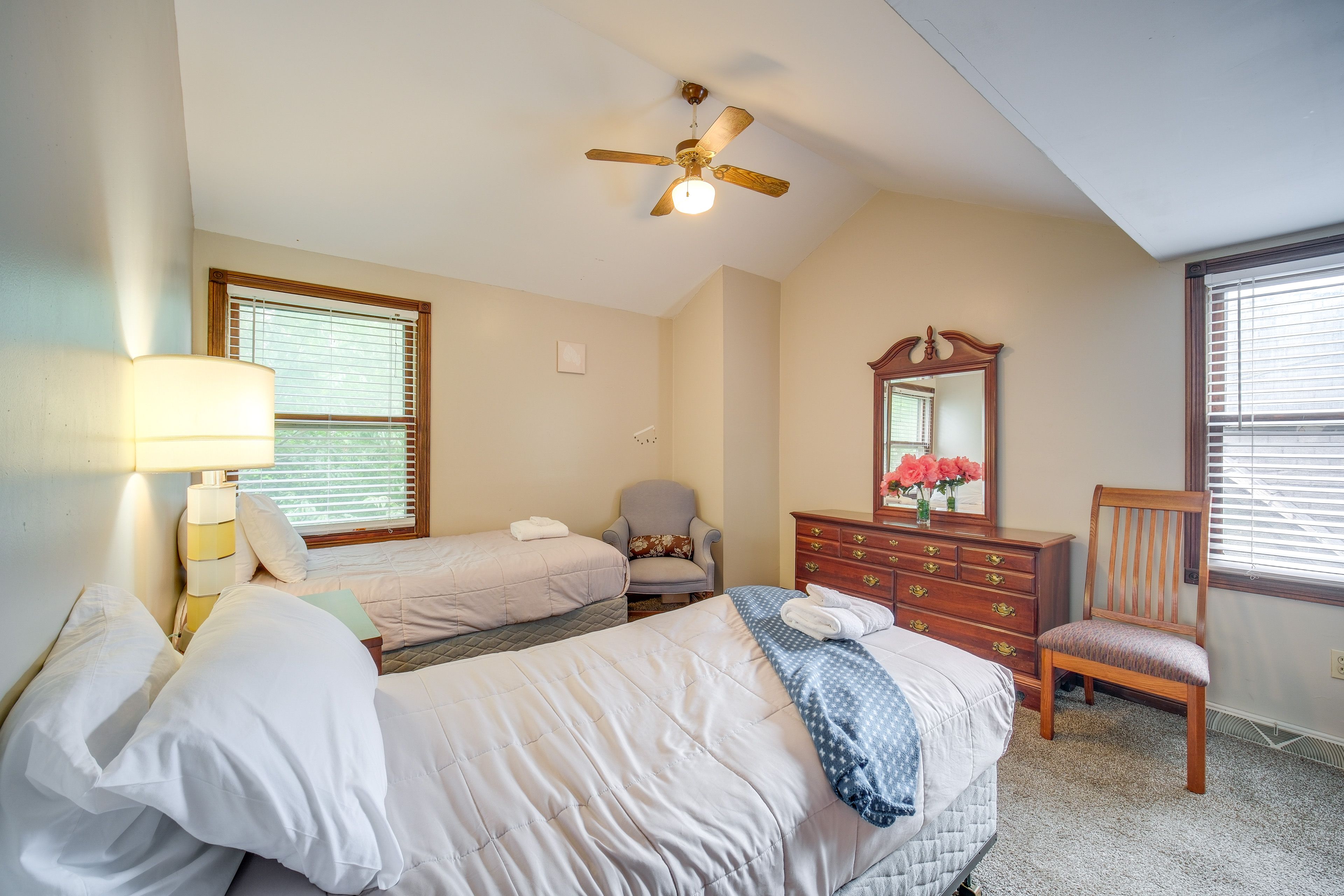 Bedroom 3 | 2 Twin Beds | 2nd Floor