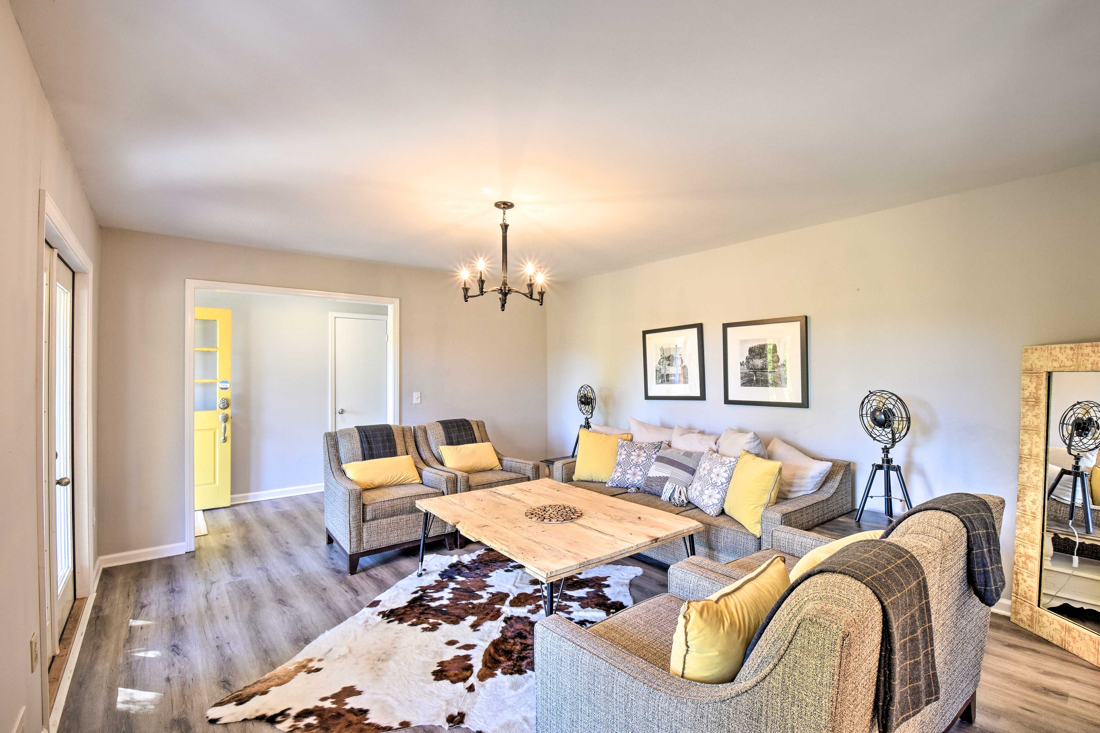 Living Room | Free WiFi | Pet Friendly w/ Fee