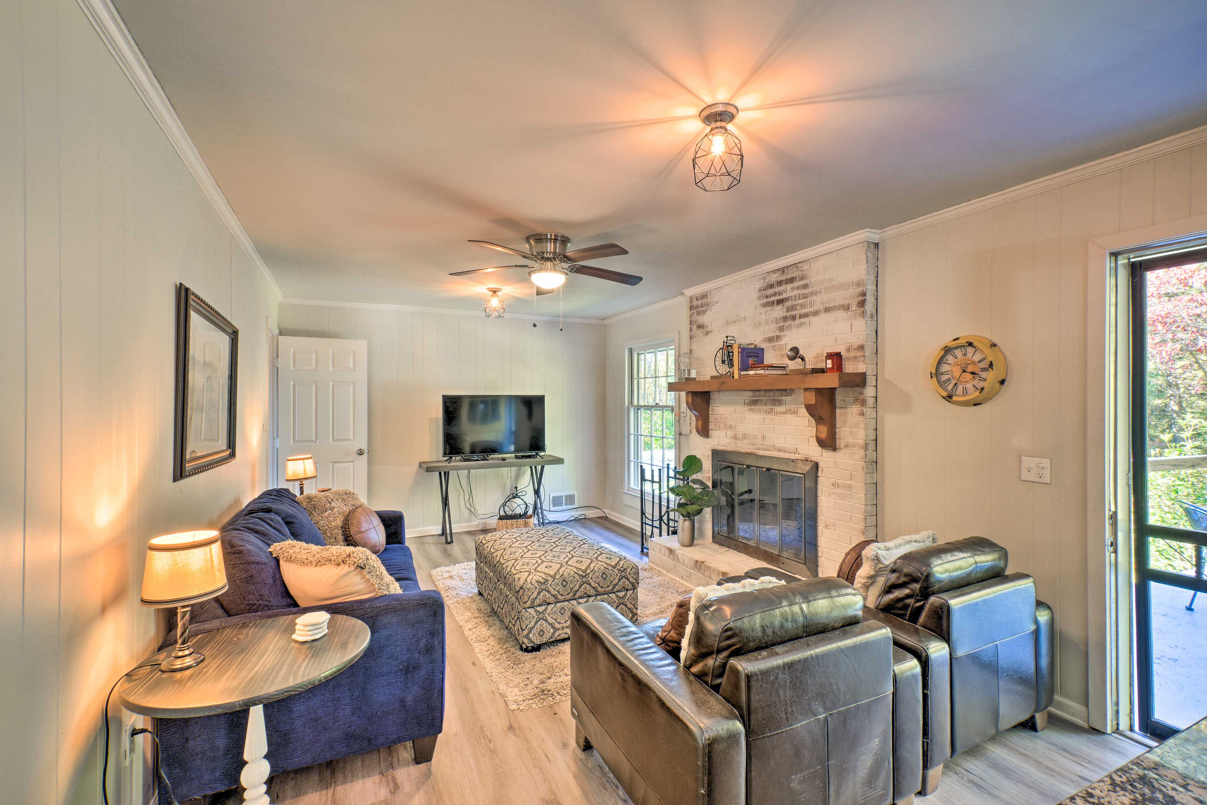 Living Room | Books | Board Games