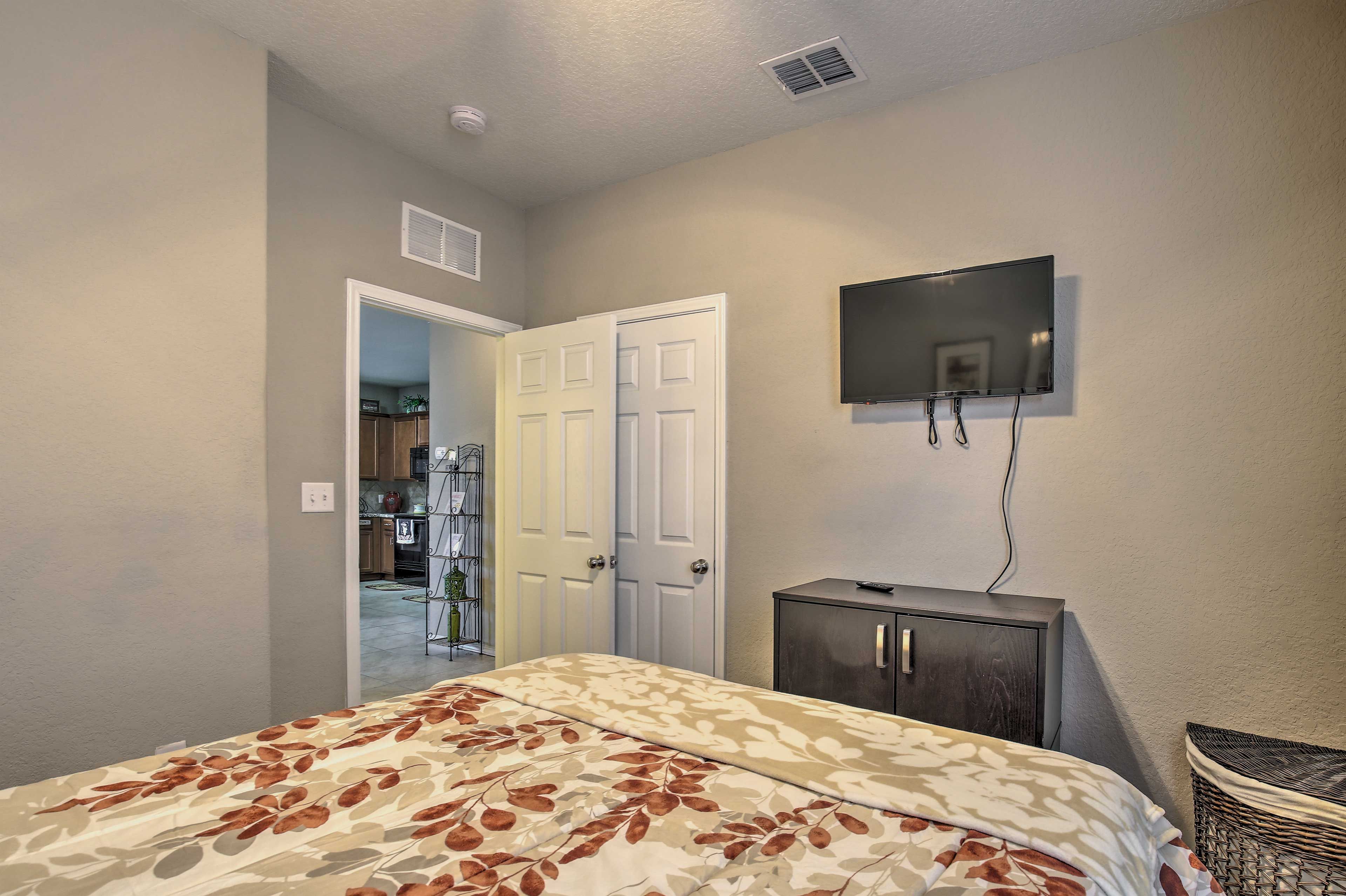 Bedroom 2 | Smart TV