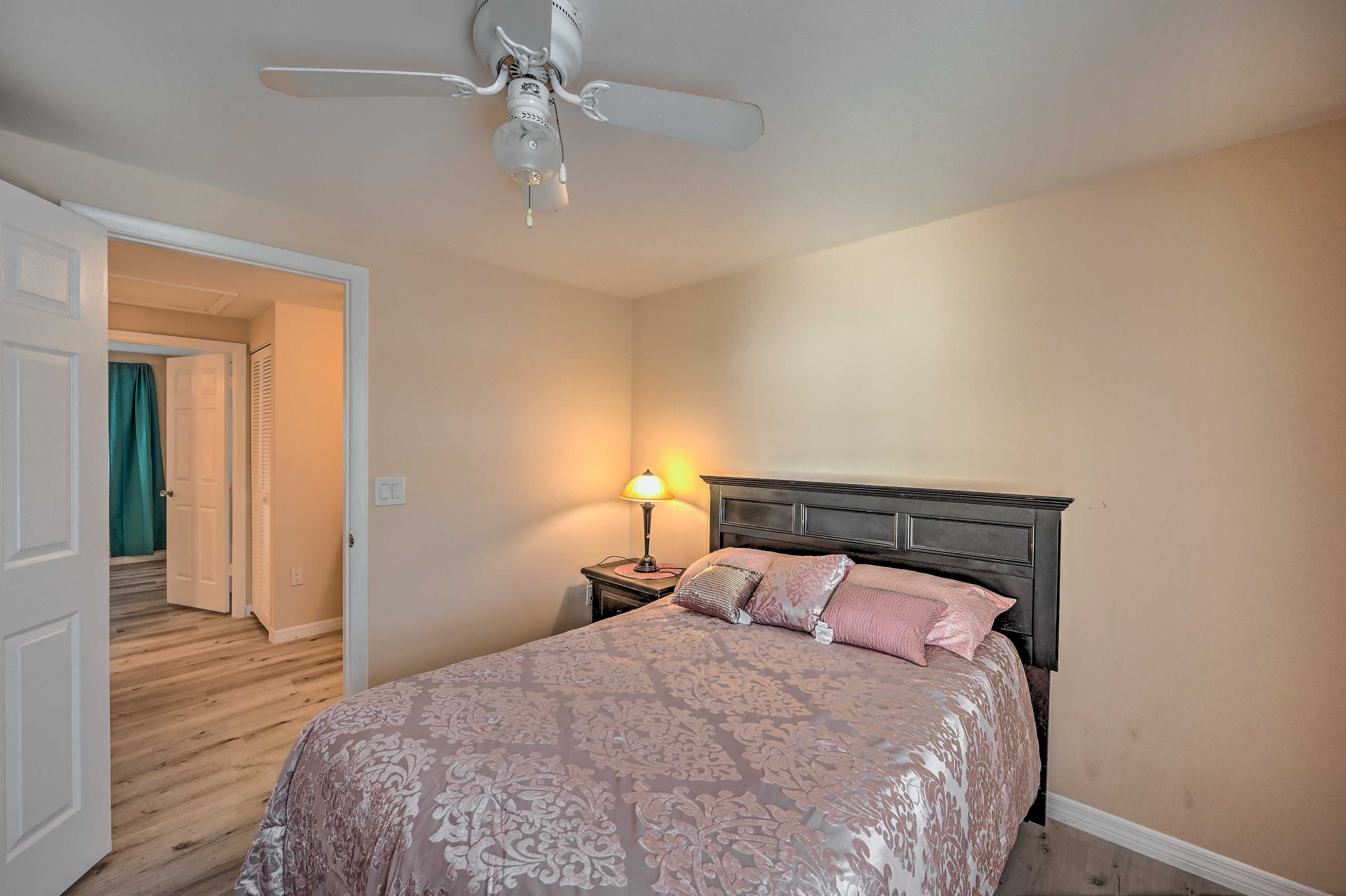 Bedroom 2 | 2nd Floor | Queen Bed