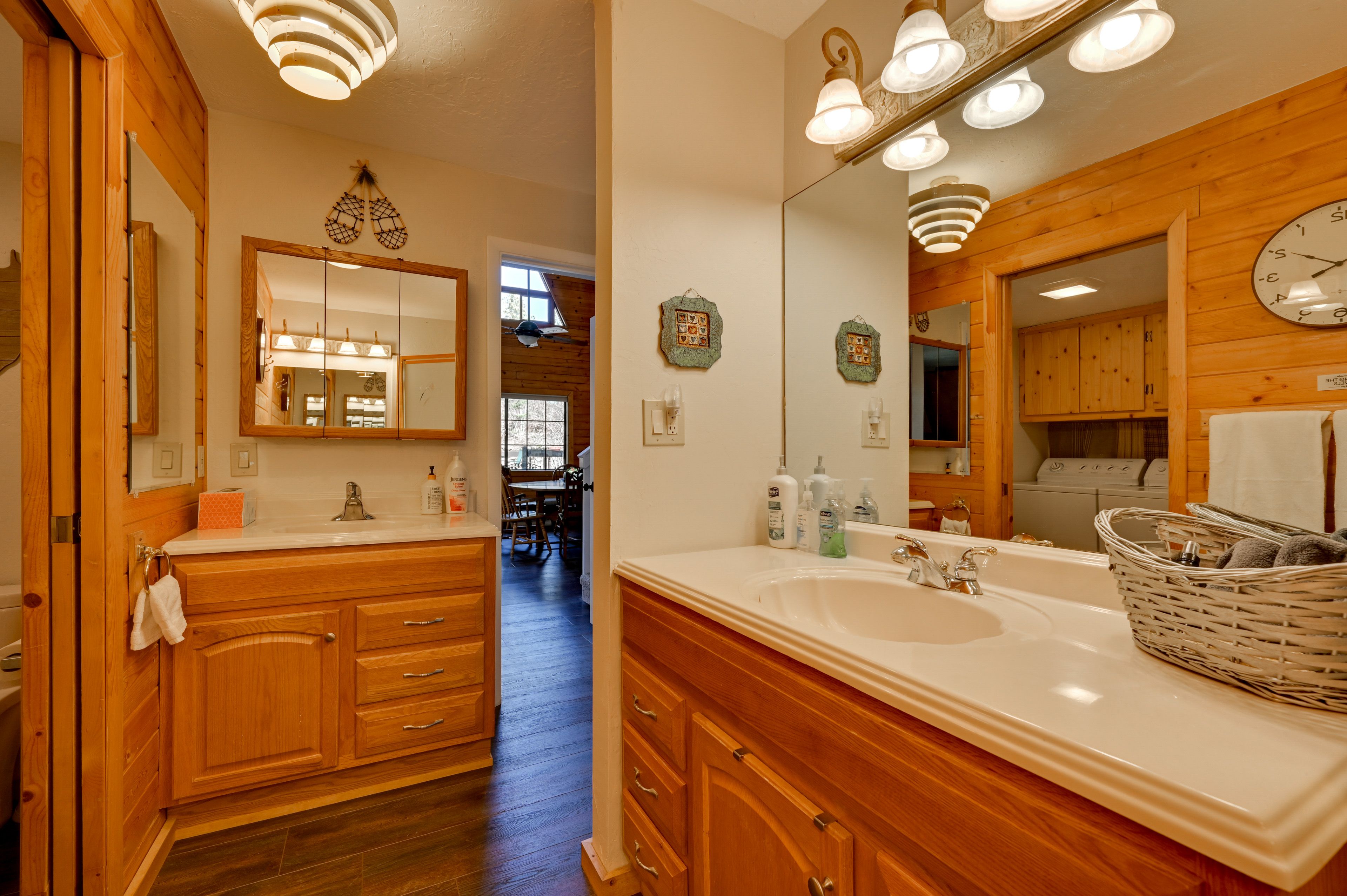 Full En-Suite Bathroom | 1st Floor | Complimentary Toiletries | Hair Dryer