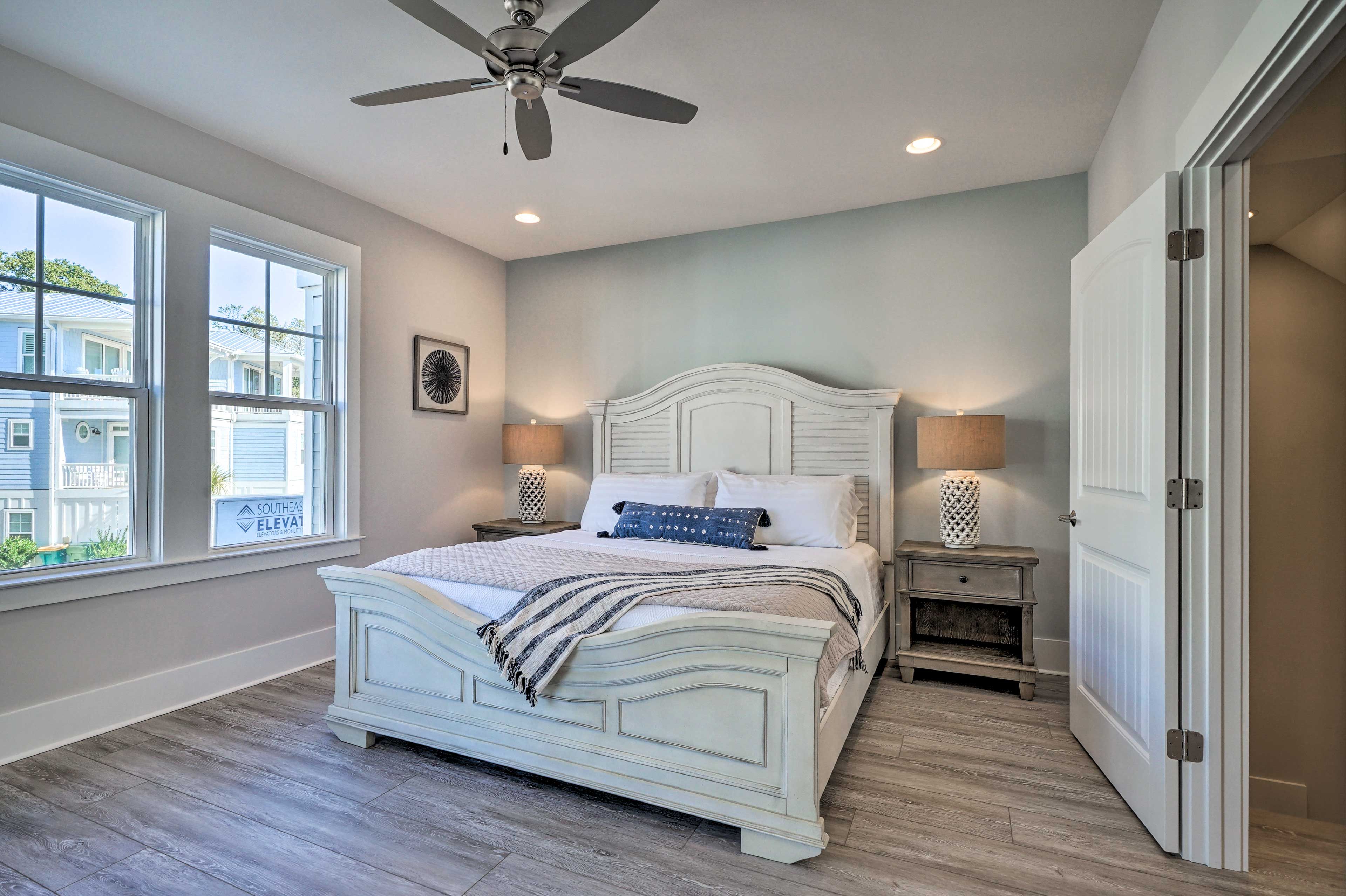Bedroom 2 | King Bed