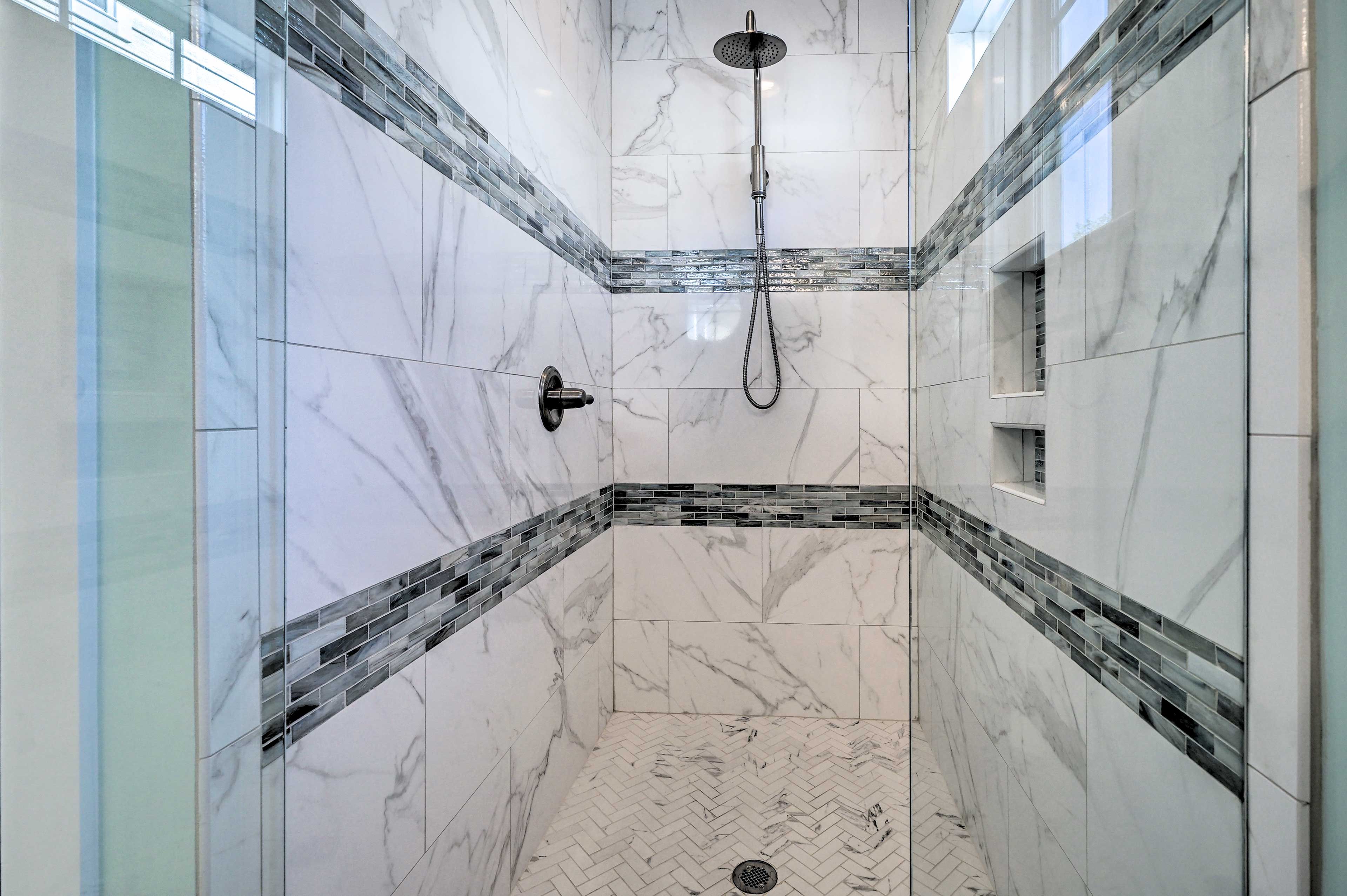 Full Bathroom | Walk-In Shower