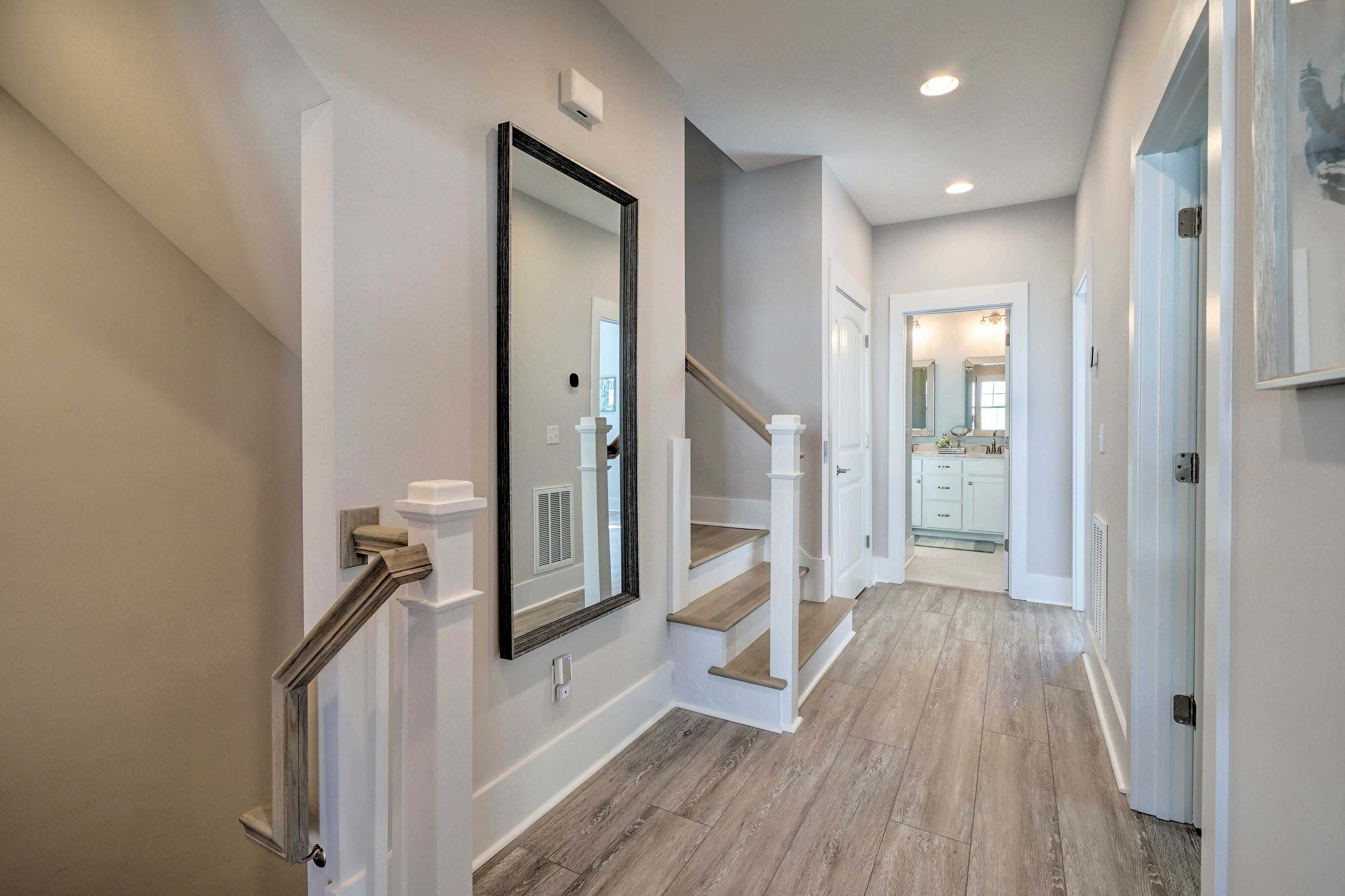 Mid-Level Bedroom Access
