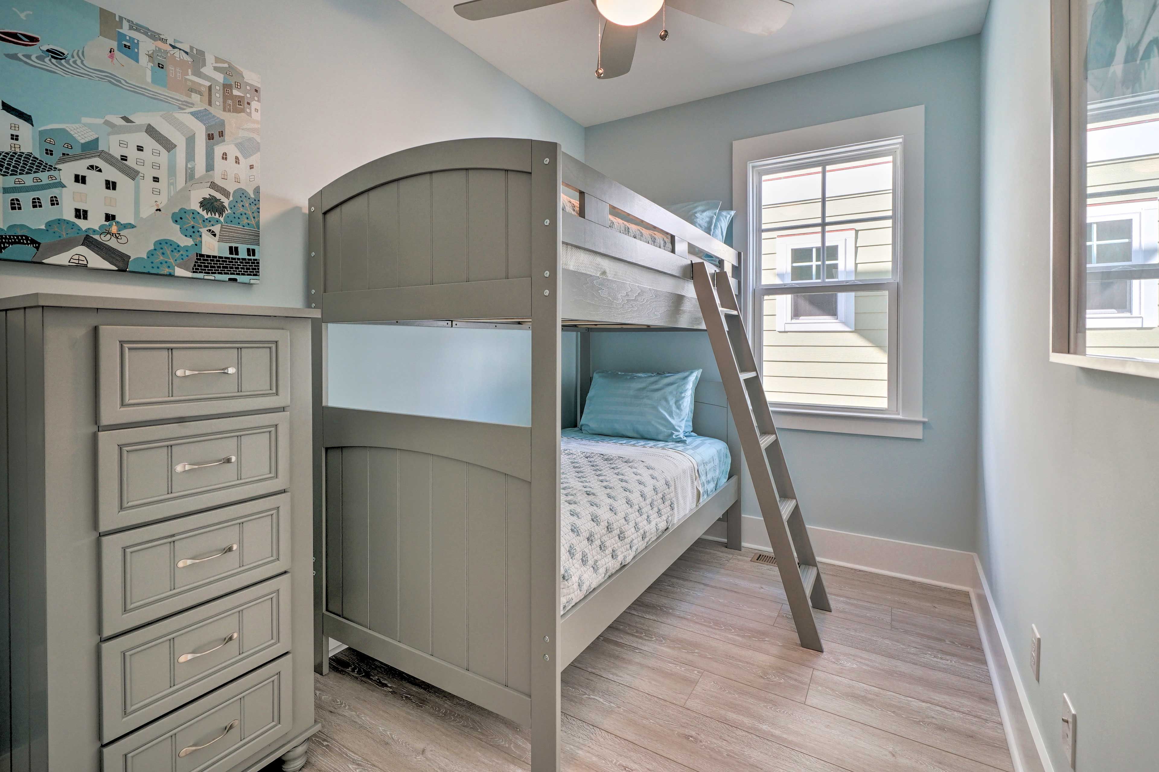 Bedroom 4 | Twin Bunk Bed