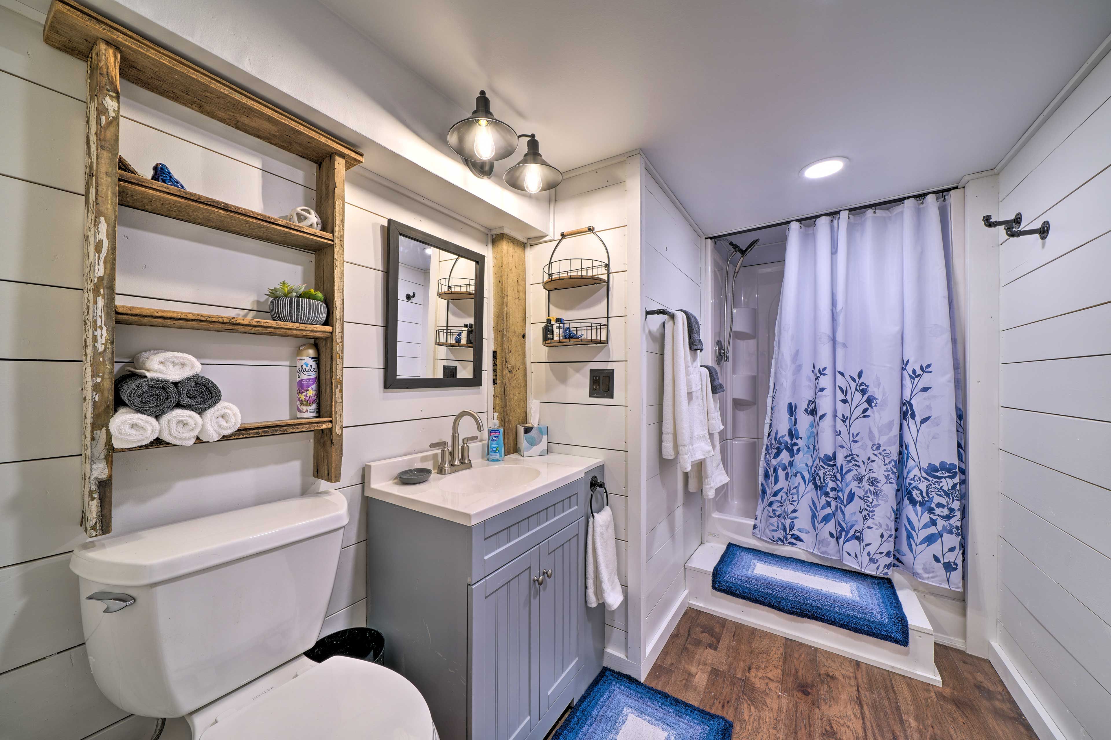 En-Suite Bathroom | Complimentary Toiletries