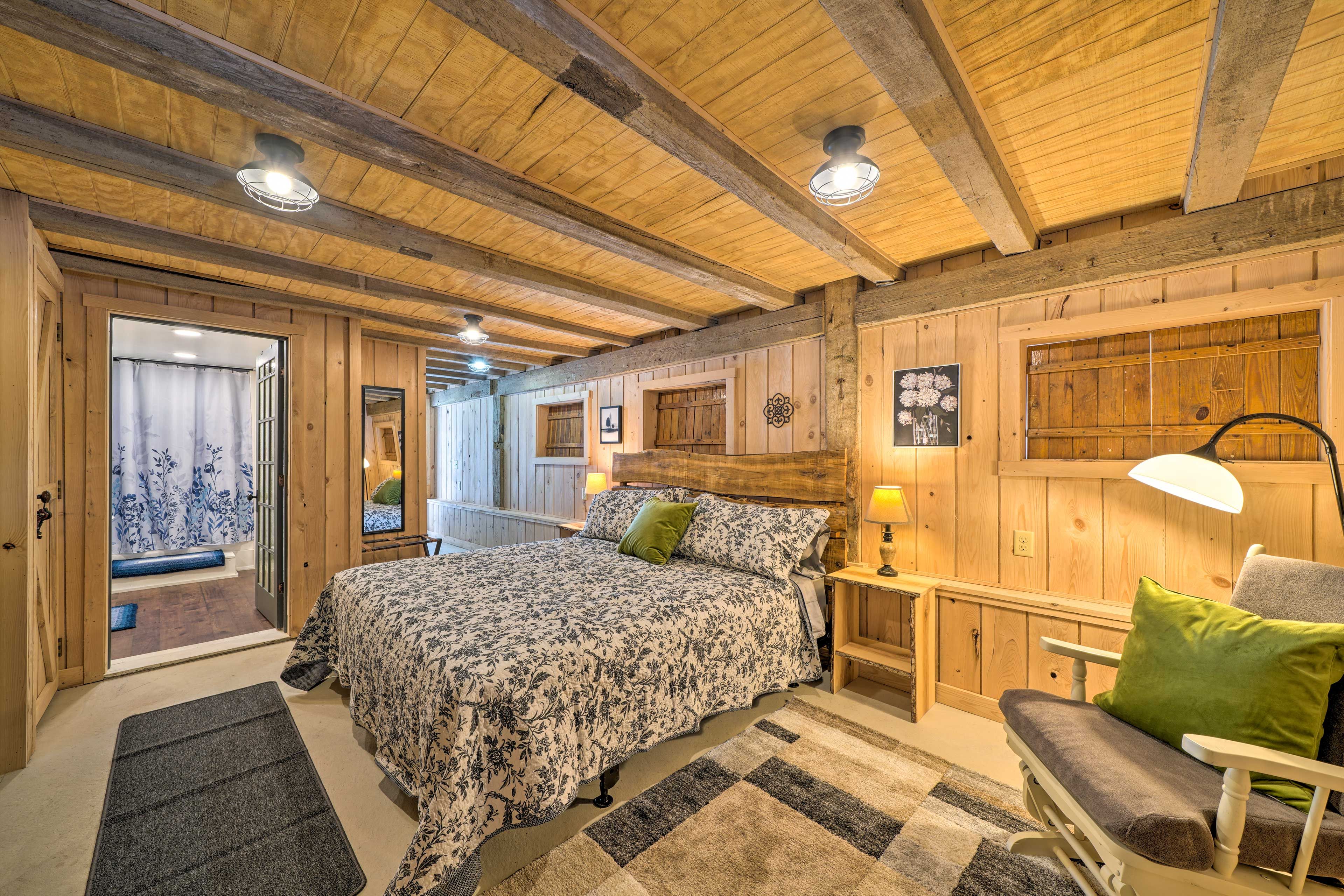 Bedroom 1 | 1st Floor | King Bed