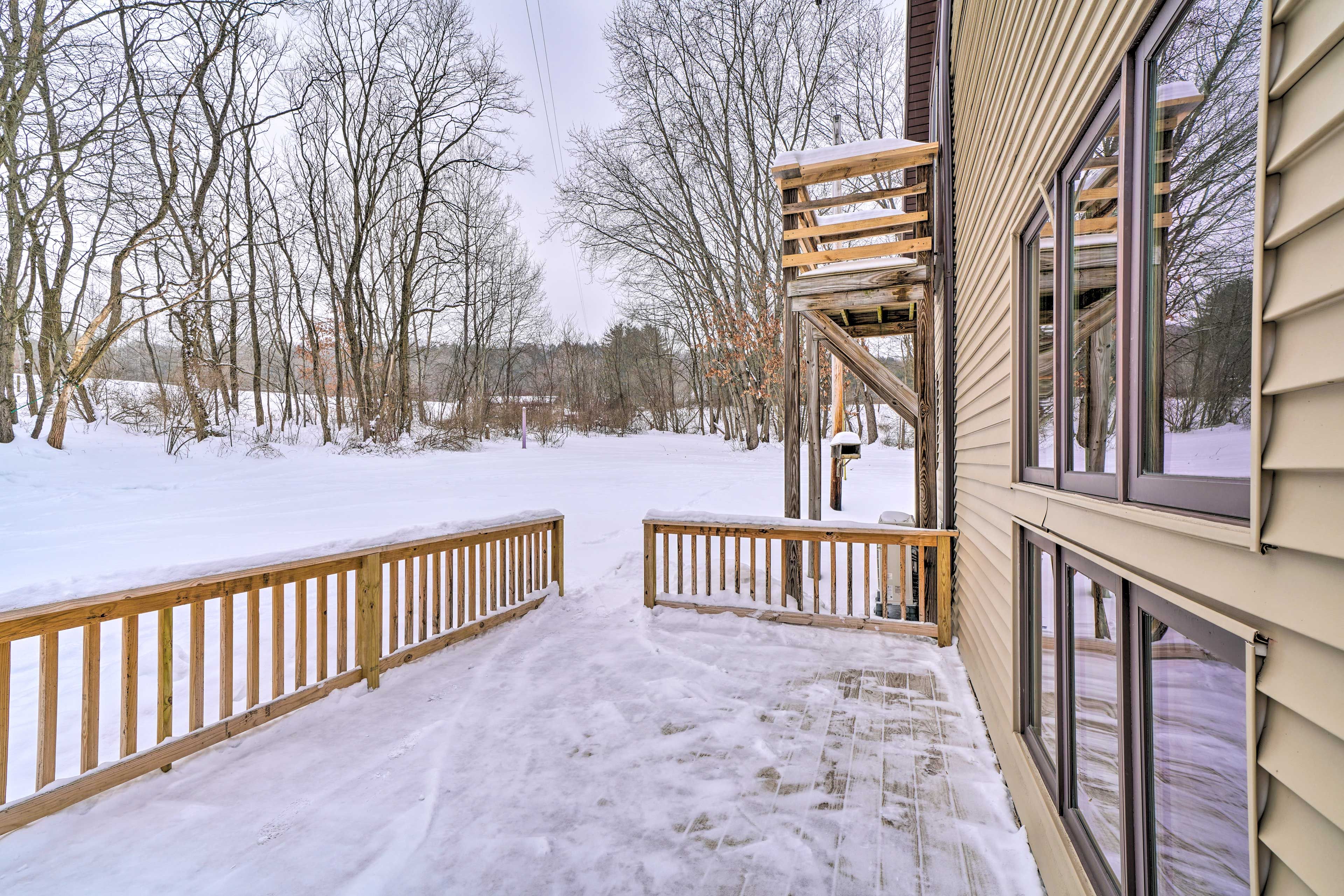Wraparound Deck | Fire Pit | Dining Table