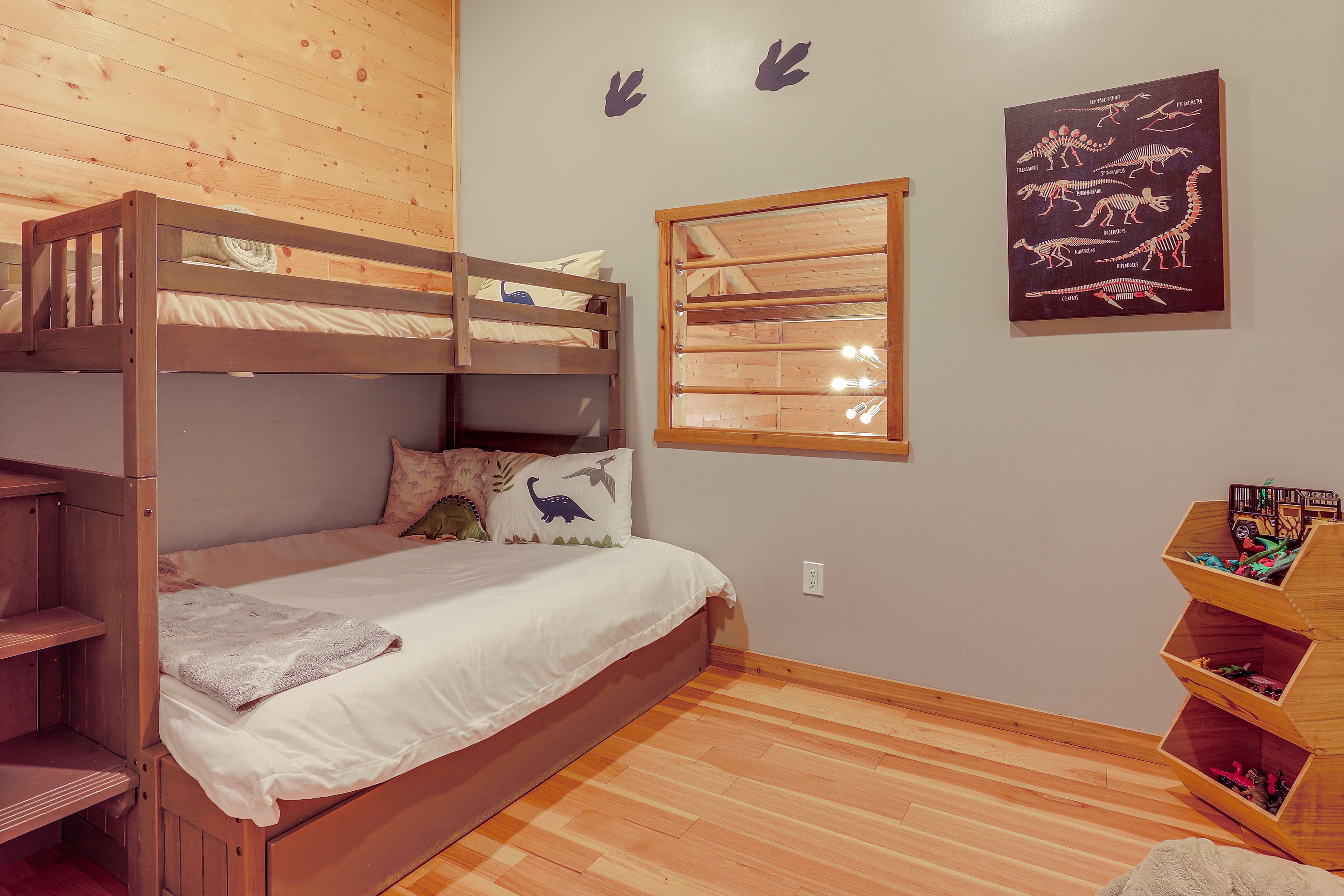 Bedroom 3 | Twin/Full Bunk Bed w/ Twin Trundle Bed | 2nd Floor