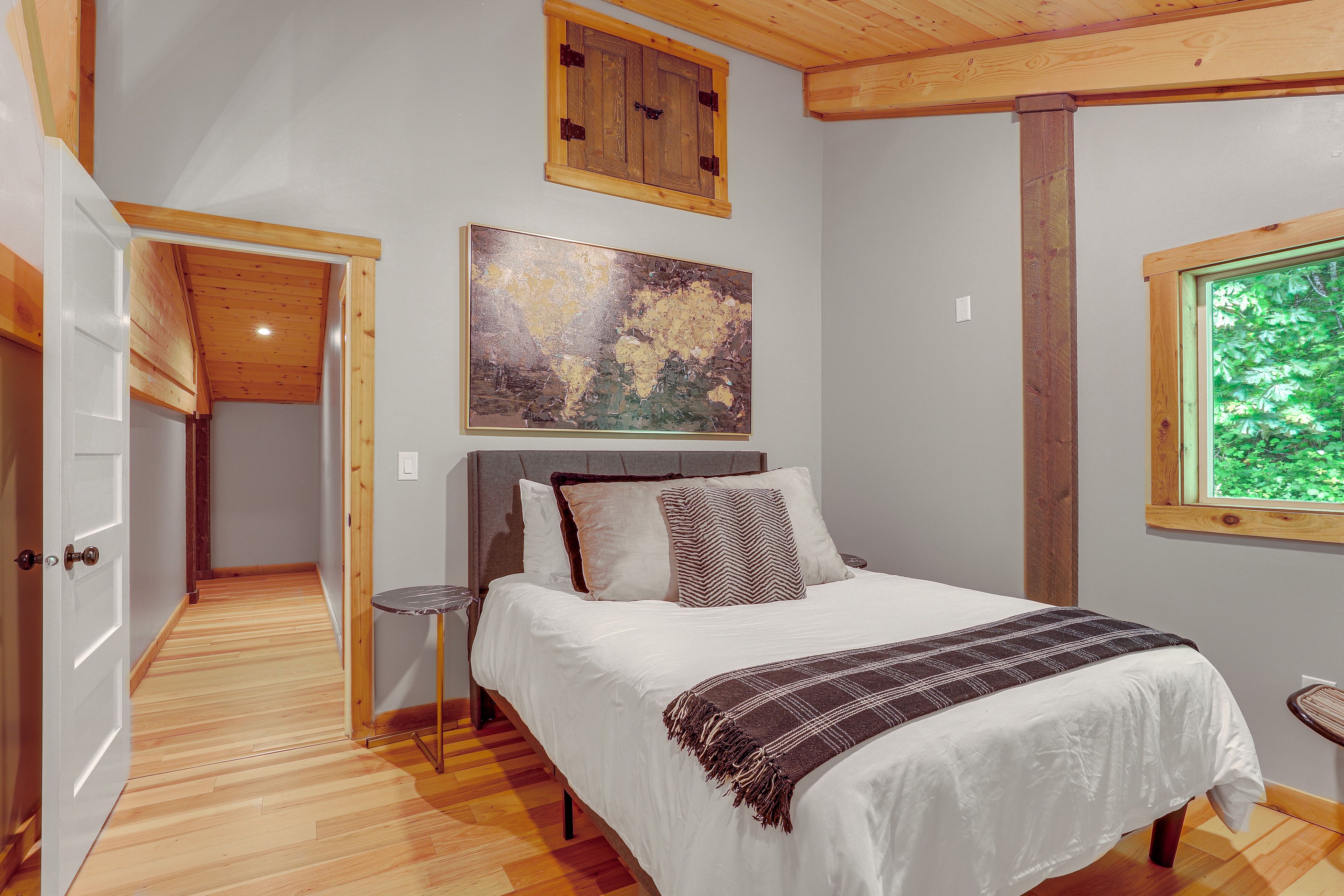 Bedroom 2 | Queen Bed | 2nd Floor