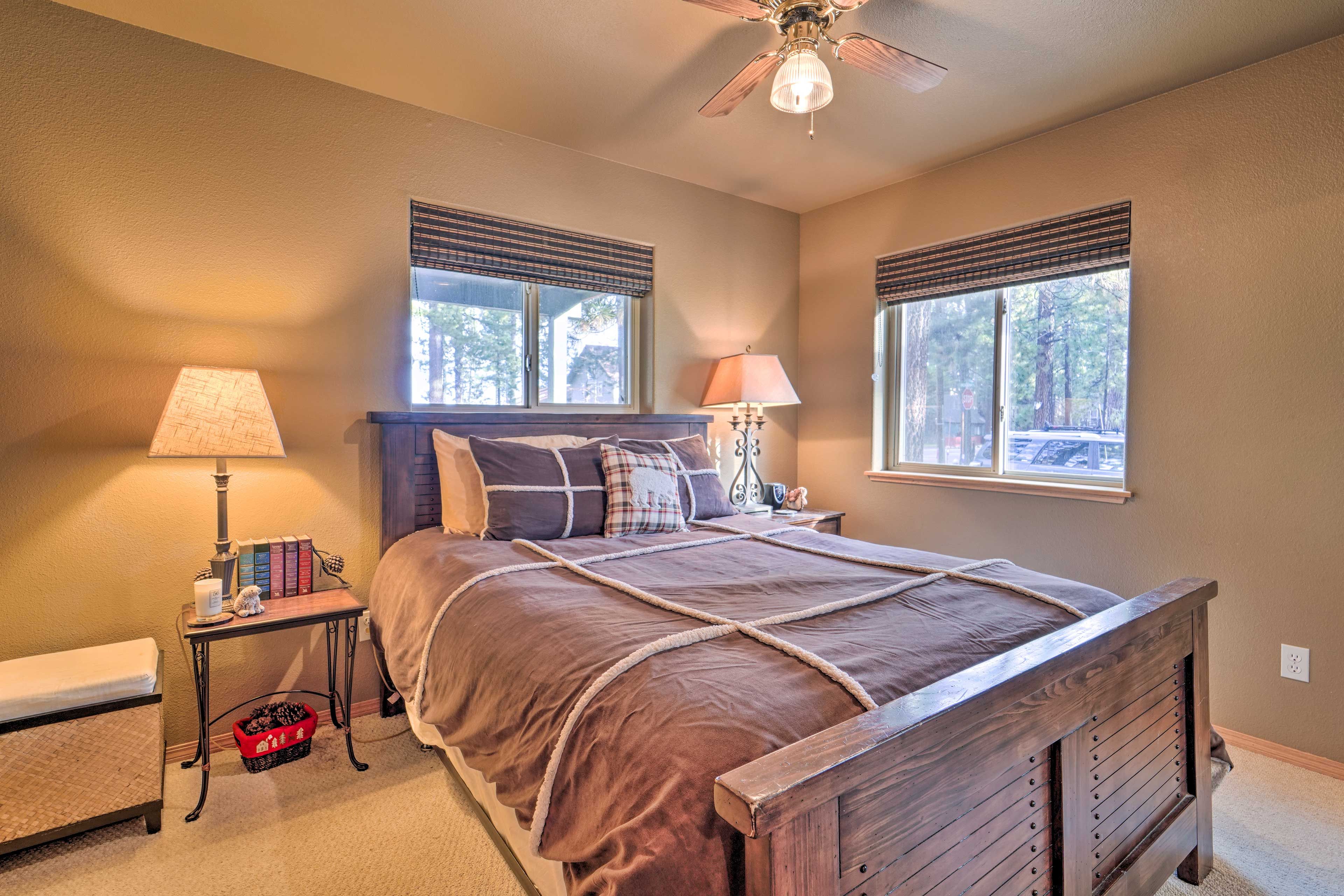Bedroom 2 | Queen Bed