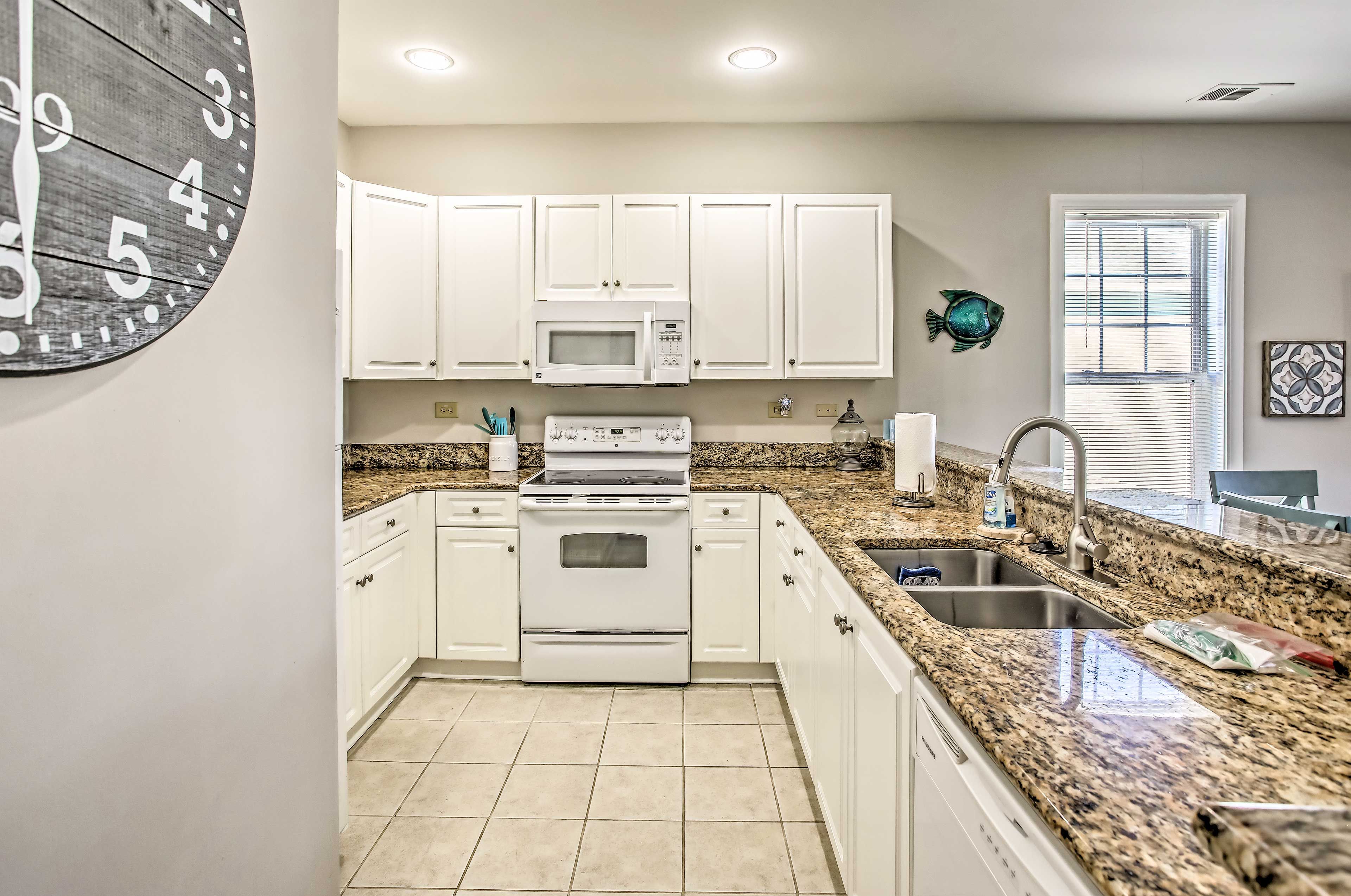 Fully Equipped Kitchen | Cooking Basics | Complimentary Spices | Blender