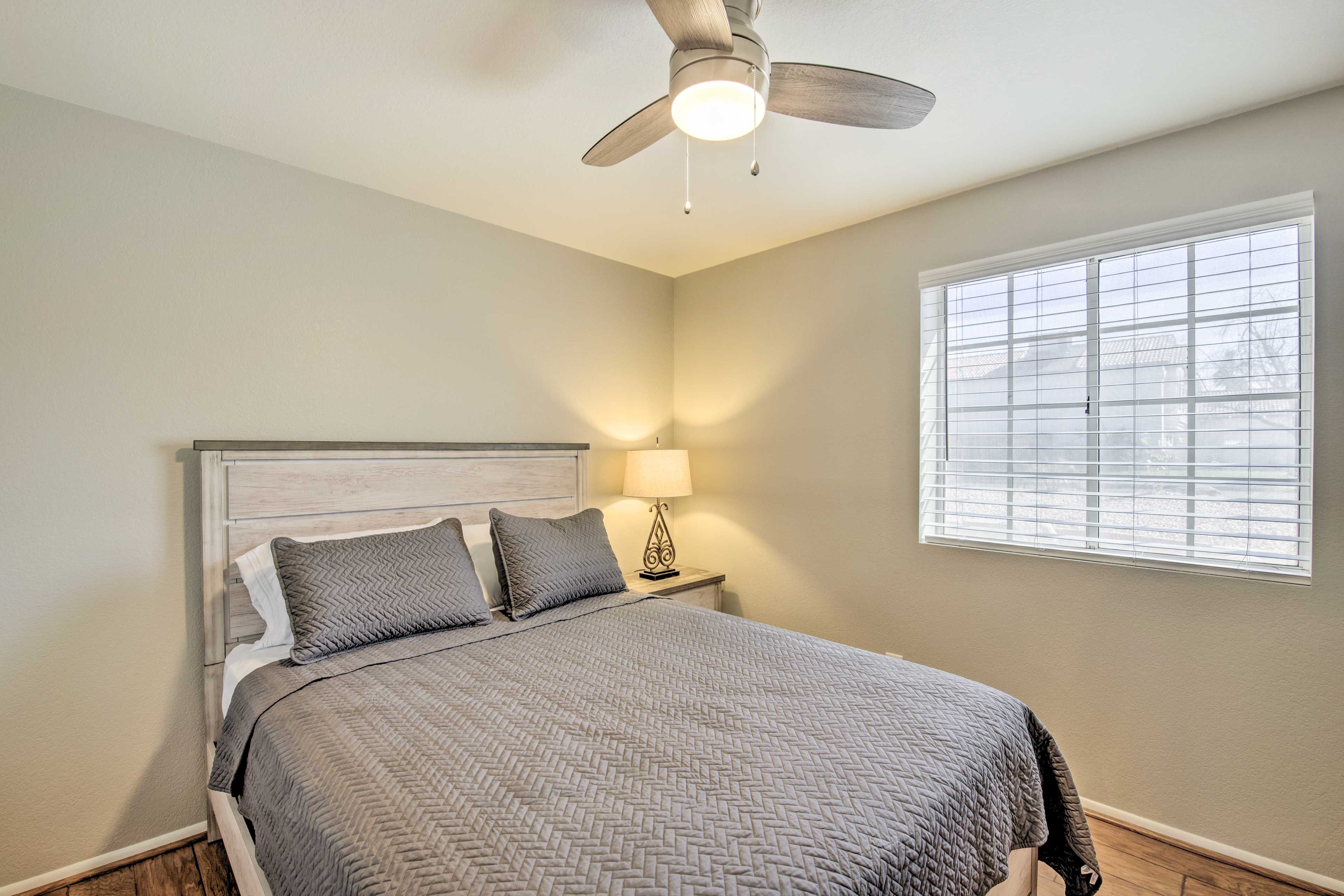 Bedroom 4 | Queen Bed
