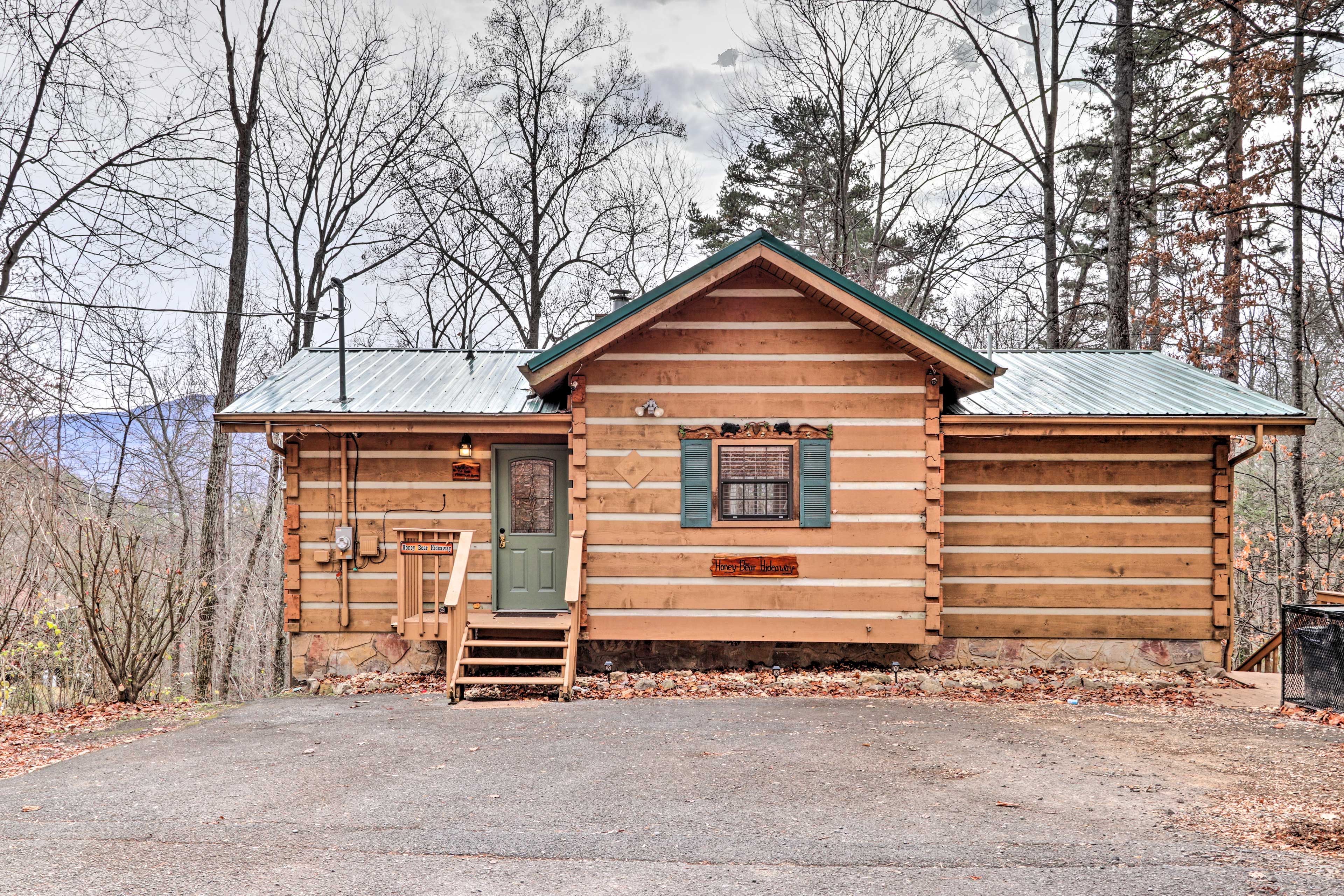 Cabin Exterior | Keyless Entry | 3 Miles to Gatlinburg Downtown