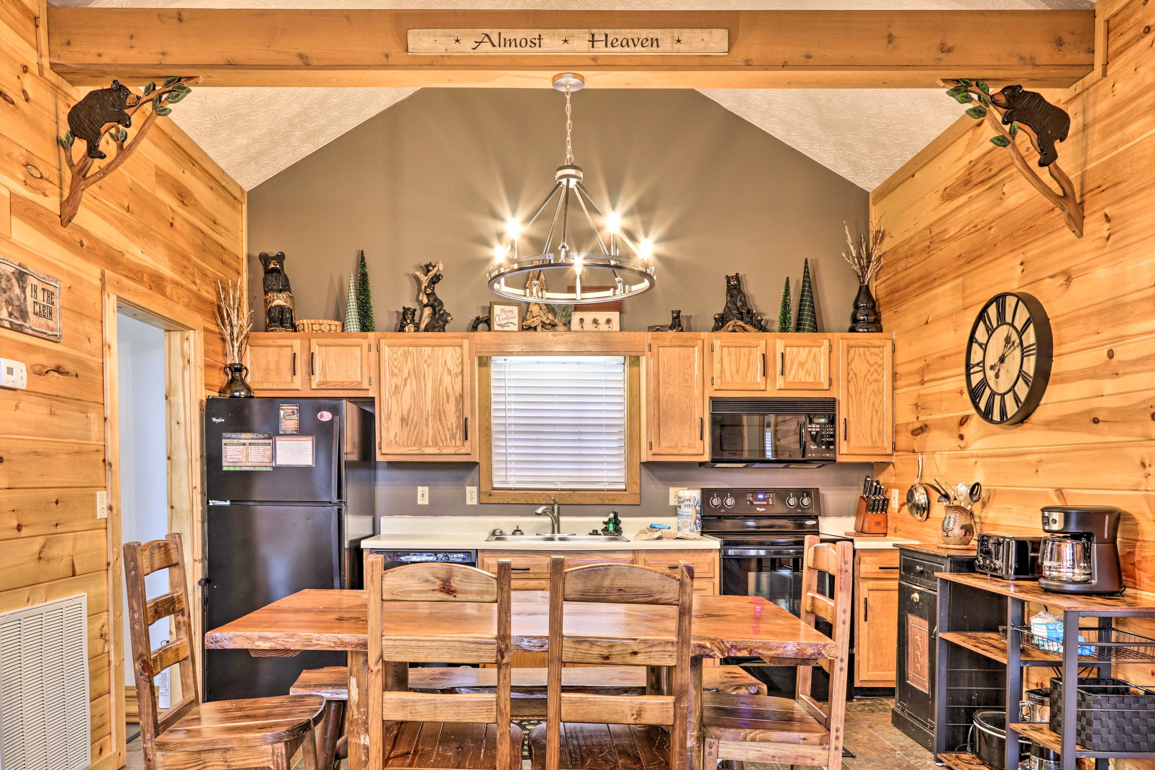 Kitchen | Fully Equipped w/ Cooking Basics
