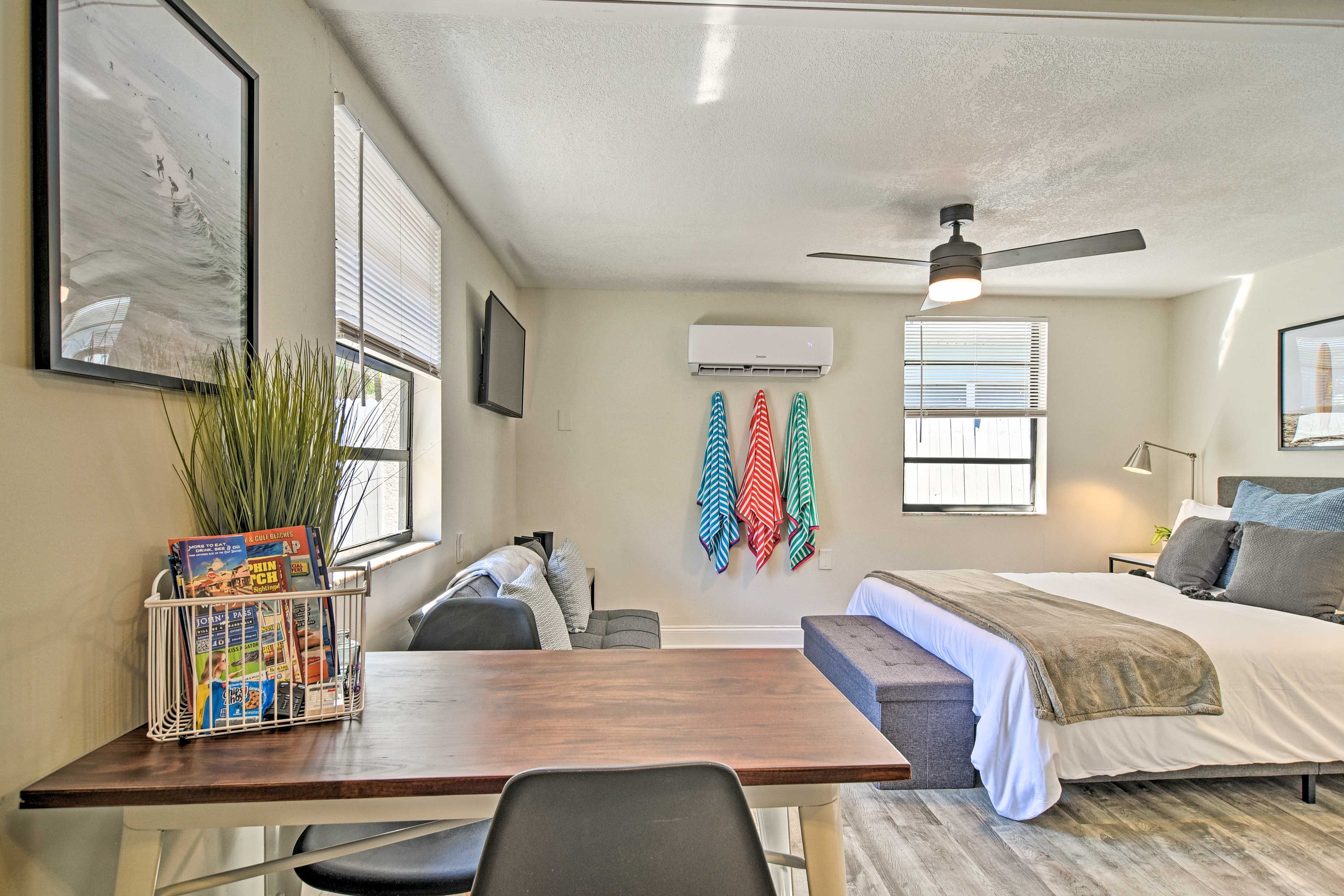 Madeira Beach Vacation Rental | Studio | 1BA | 280 Sq Ft | 1 Step Required