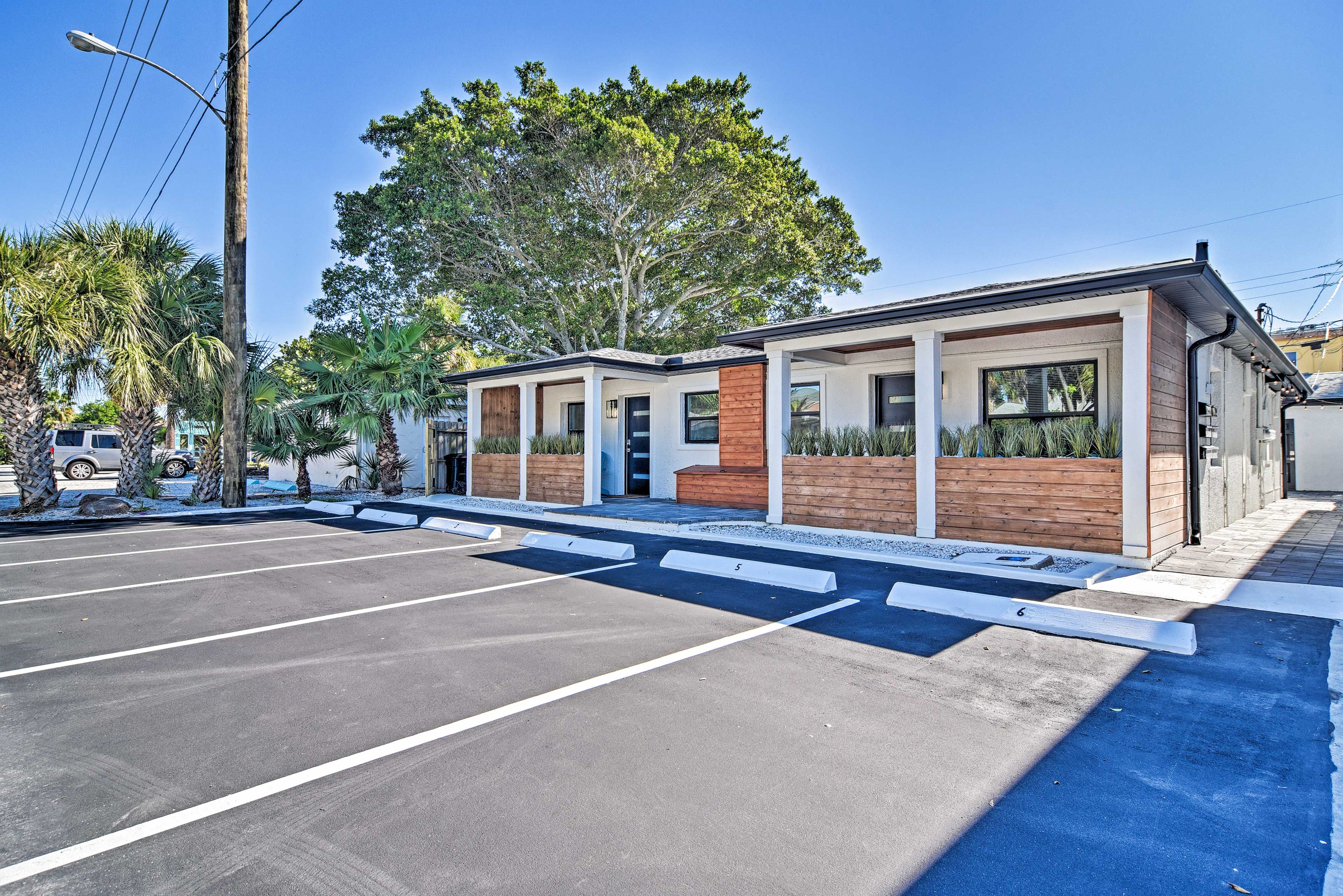 Exterior | Units 5 & 6 Rented Out Together