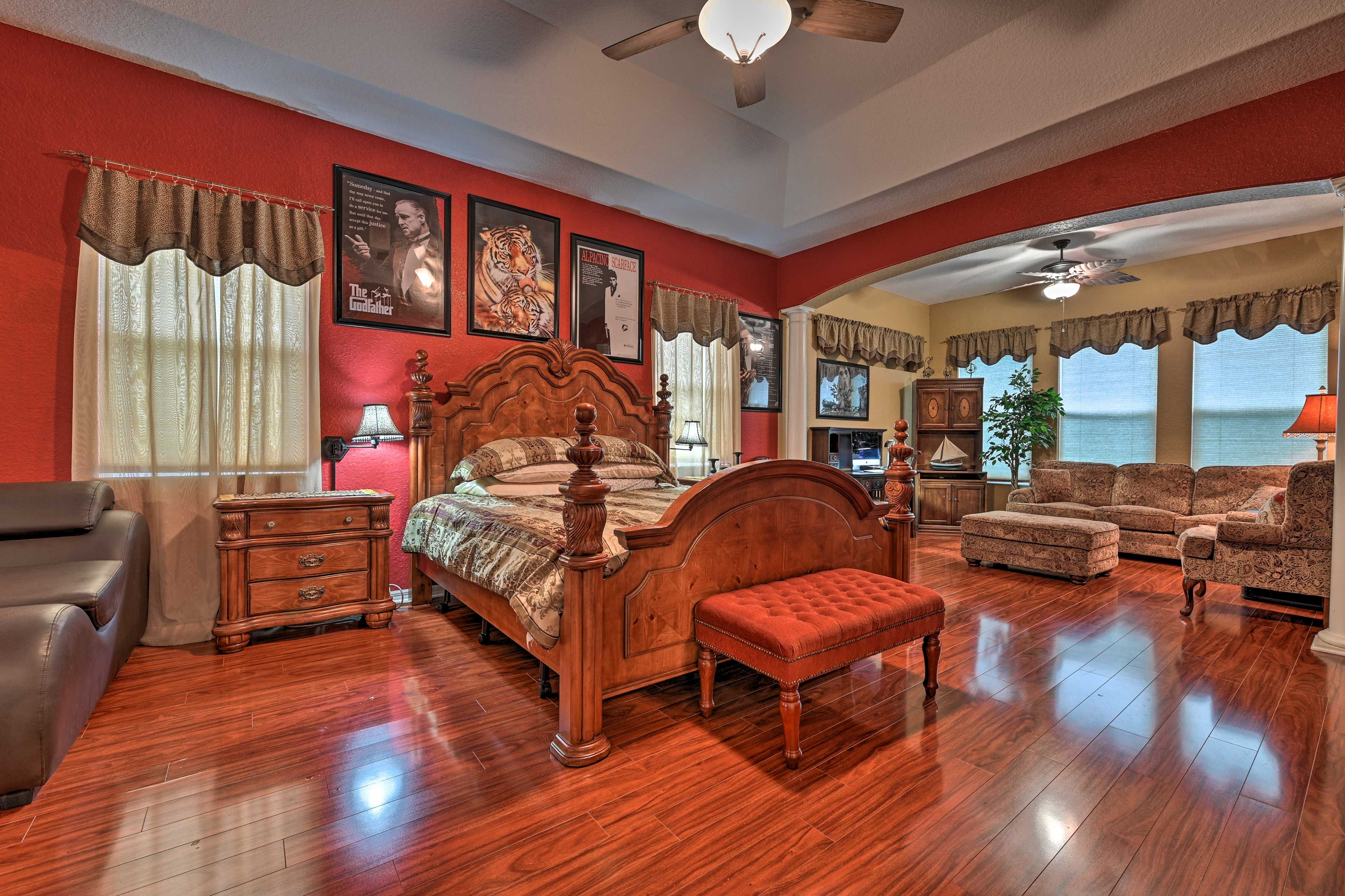 Bedroom 1 | Main Level | King Bed