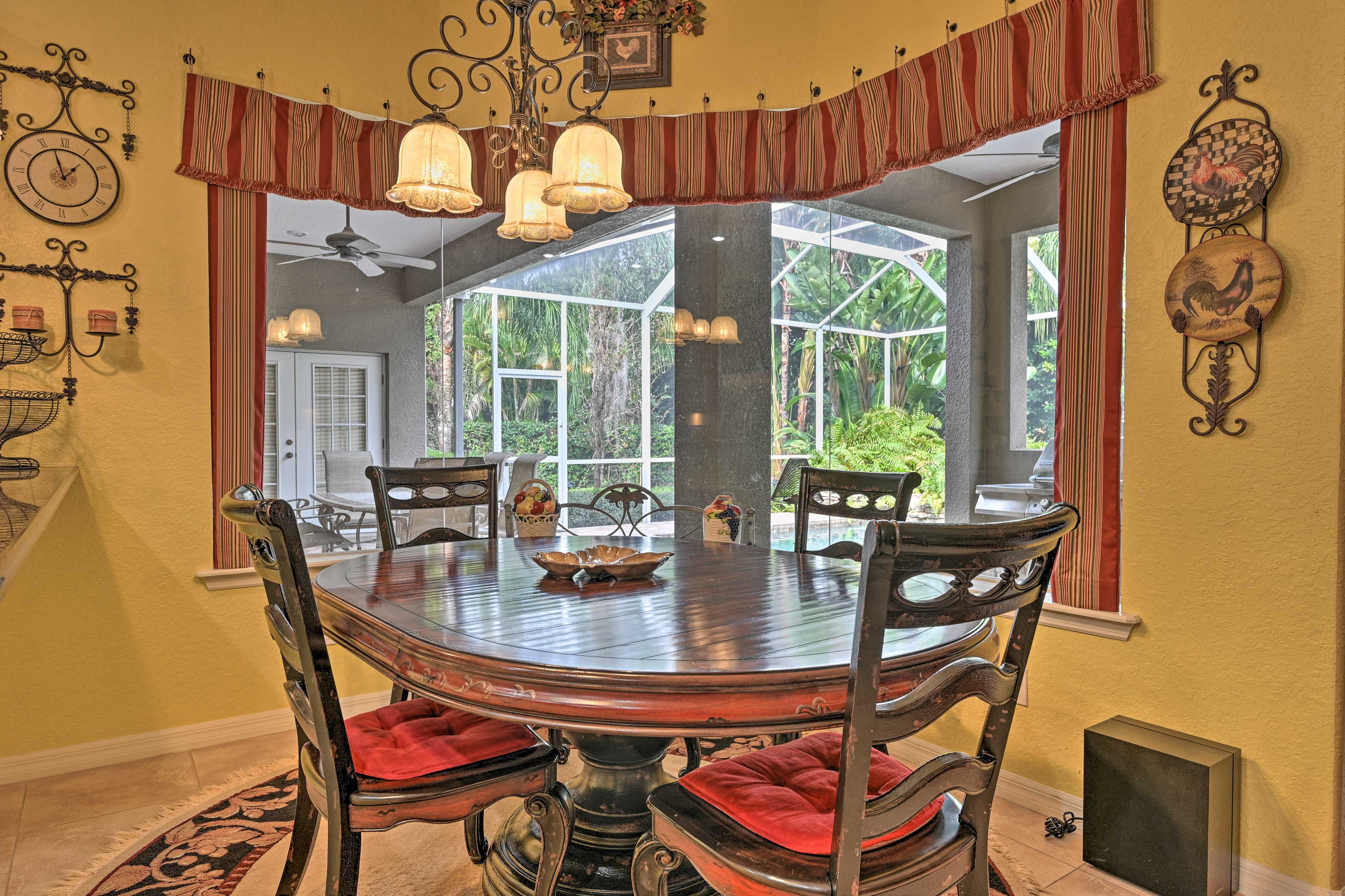 Breakfast Nook | Pool Views