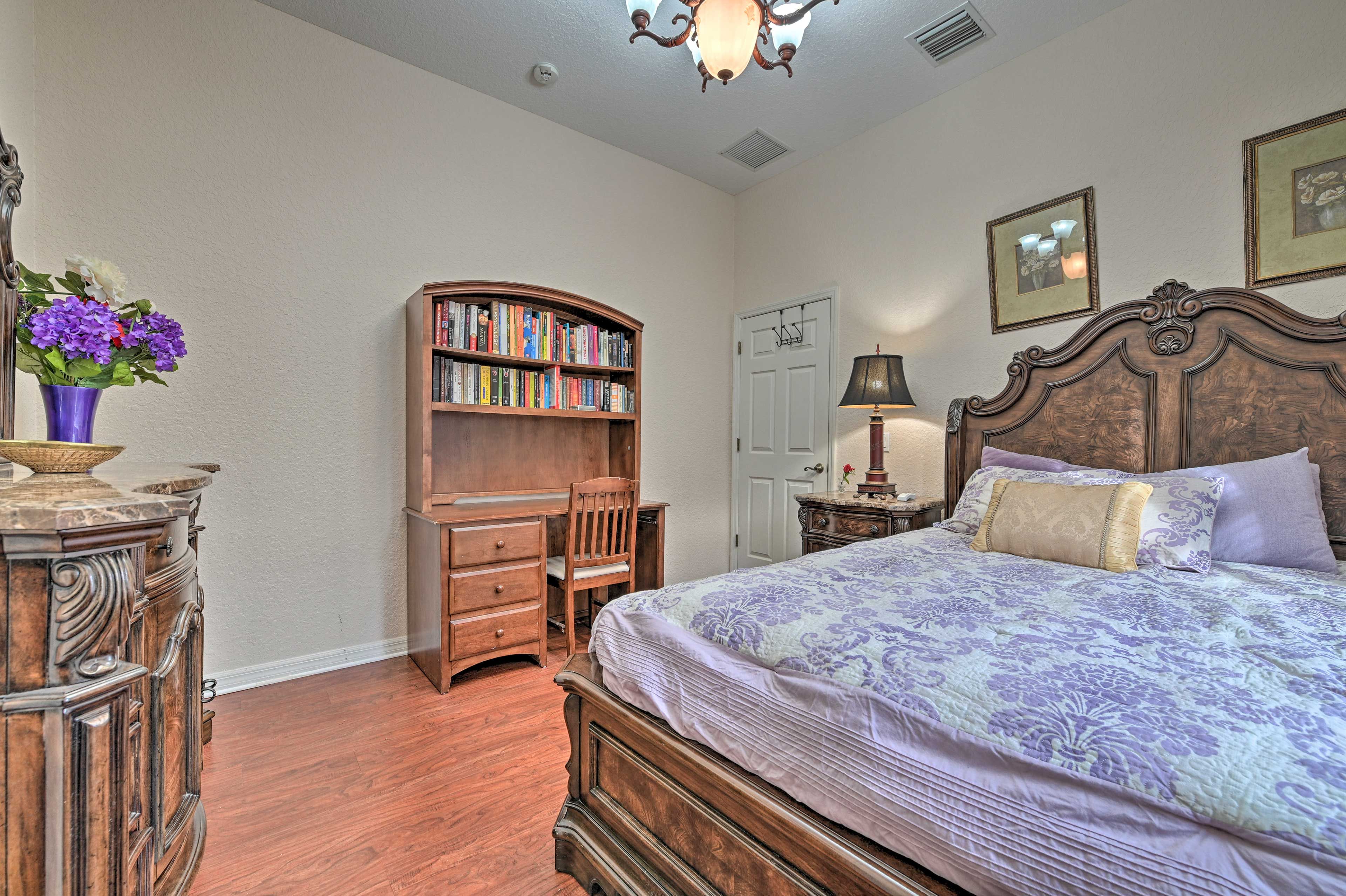 Bedroom 3 | Books