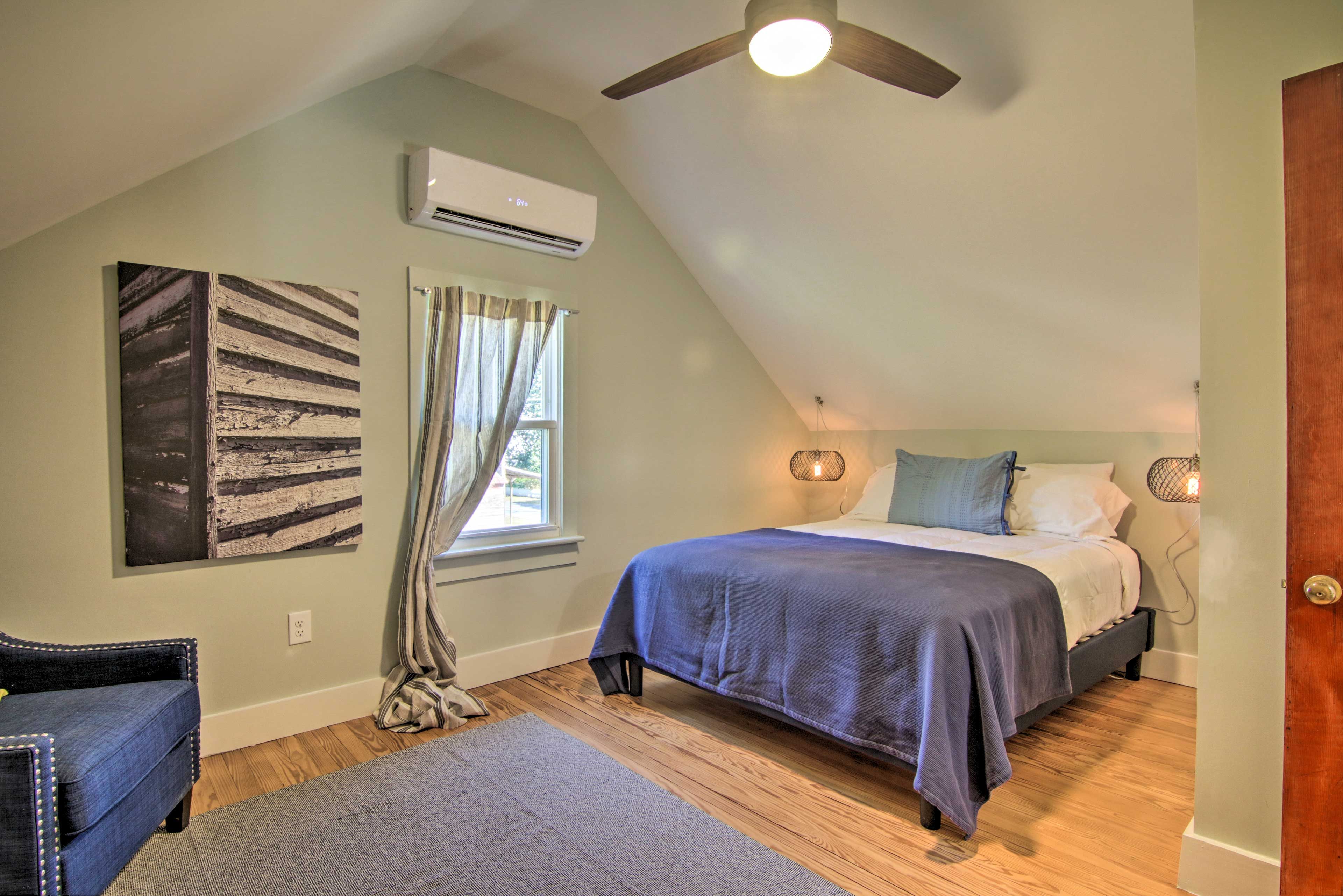 Bedroom 1 | Queen Bed | 2nd Floor