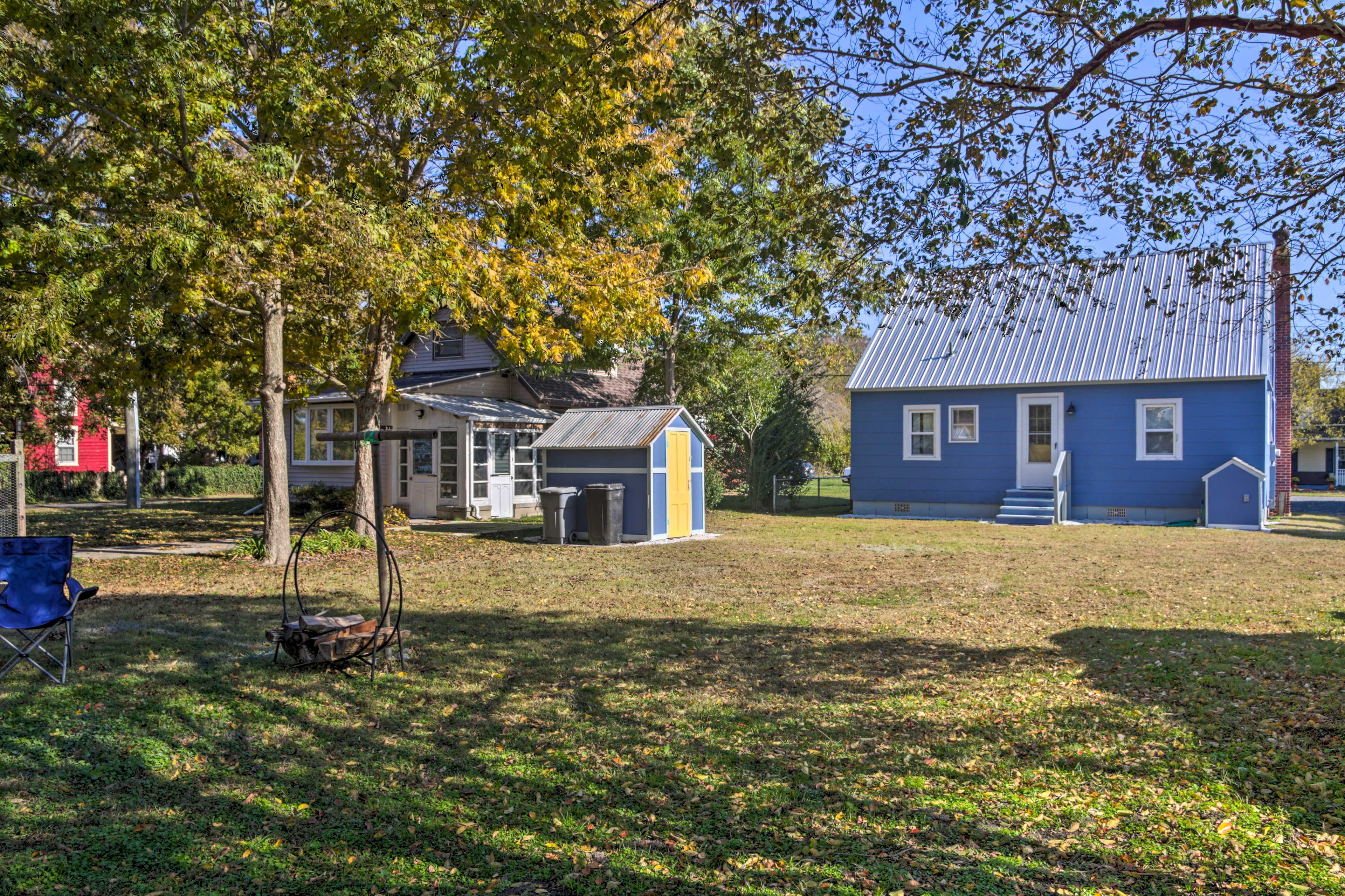 Cottage Exterior | Fire Pit (Starter Wood Provided)