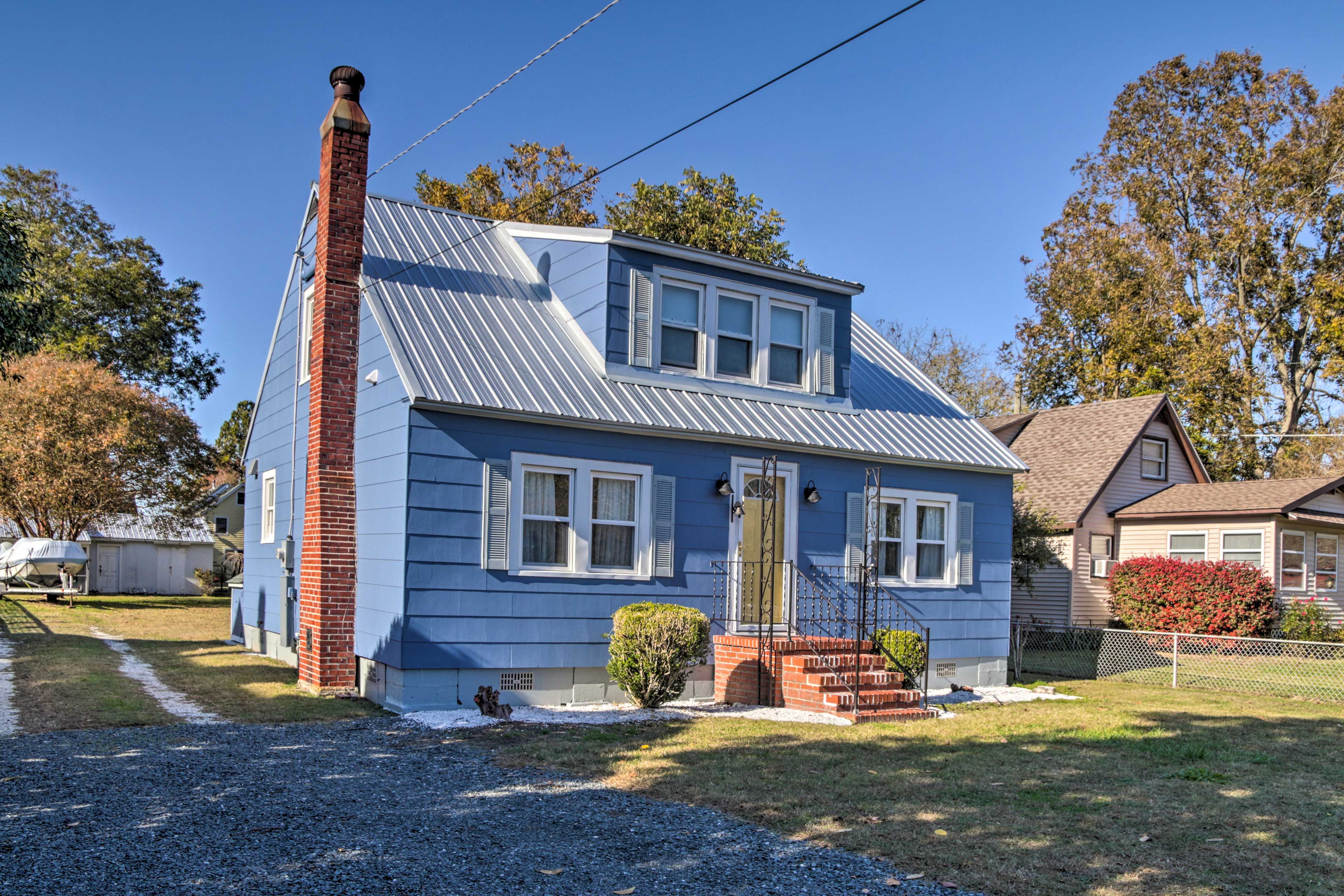Painter Vacation Rental | 3BR | 2BA | 1,350 Sq Ft | Stairs Required