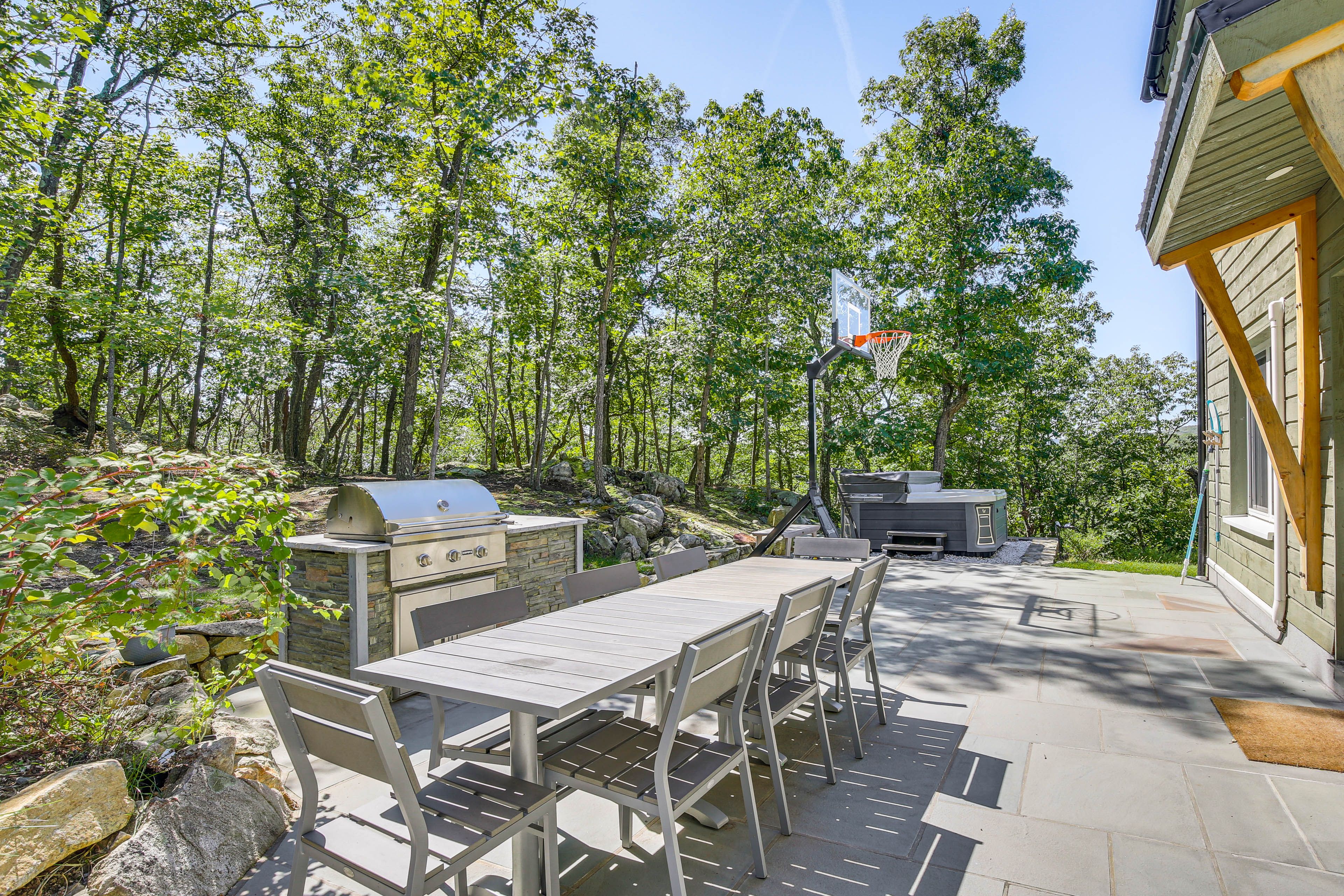Patio | Outdoor Dining | Grill | Hot Tub